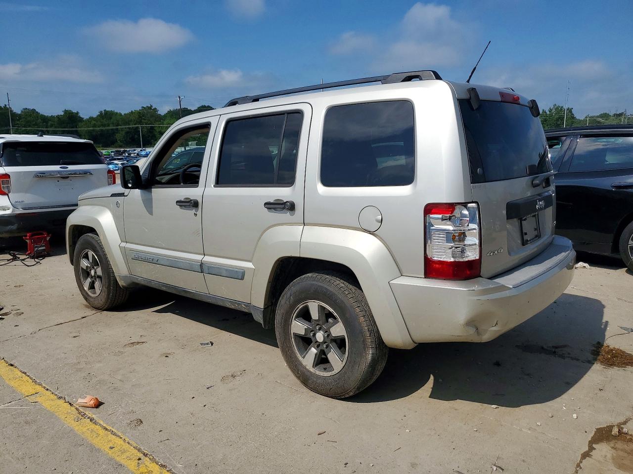 2008 Jeep Liberty Sport Серый vin: 1J8GN28KX8W154217