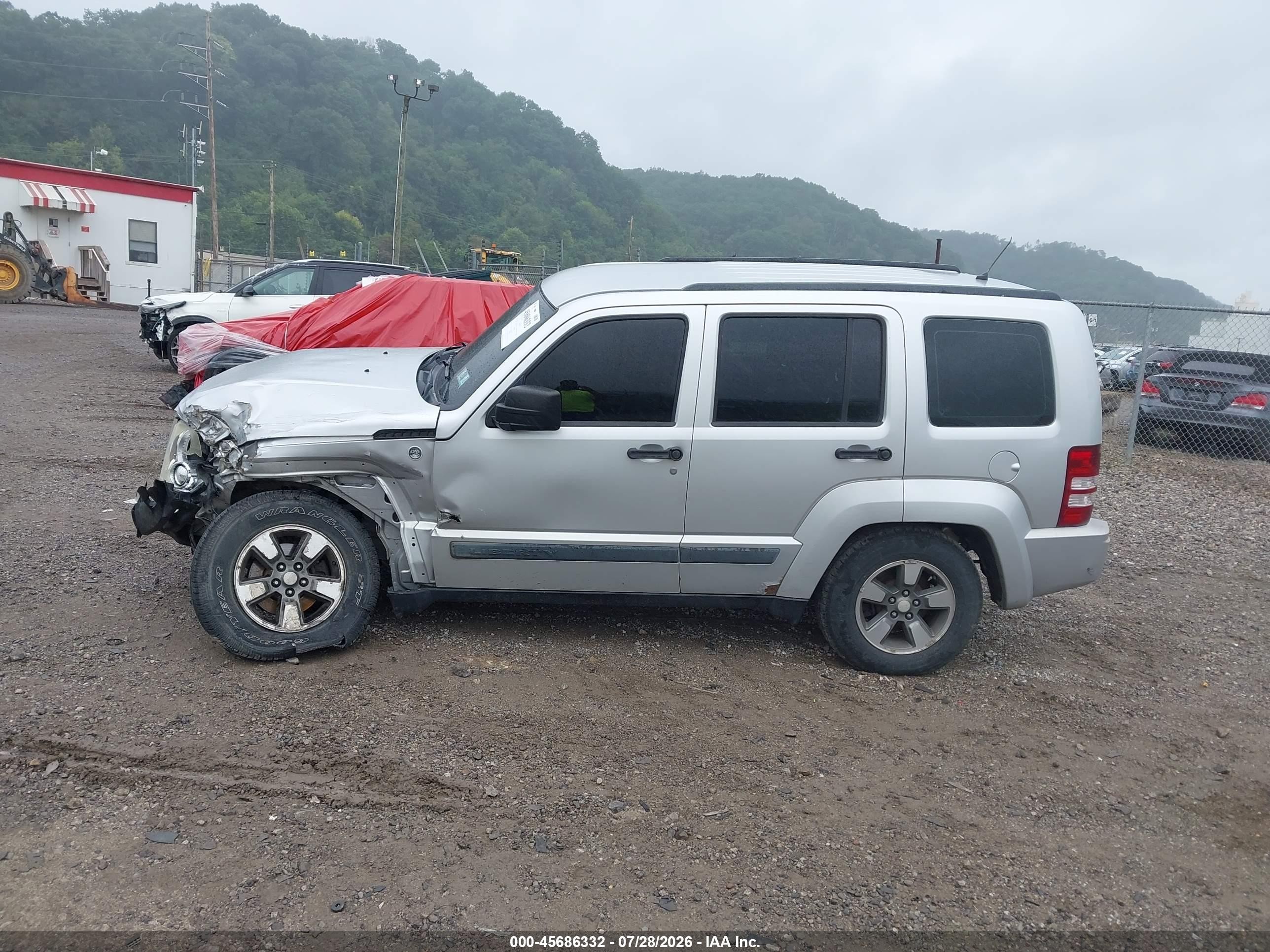 2008 Jeep Liberty Sport Silver vin: 1J8GN28KX8W179490
