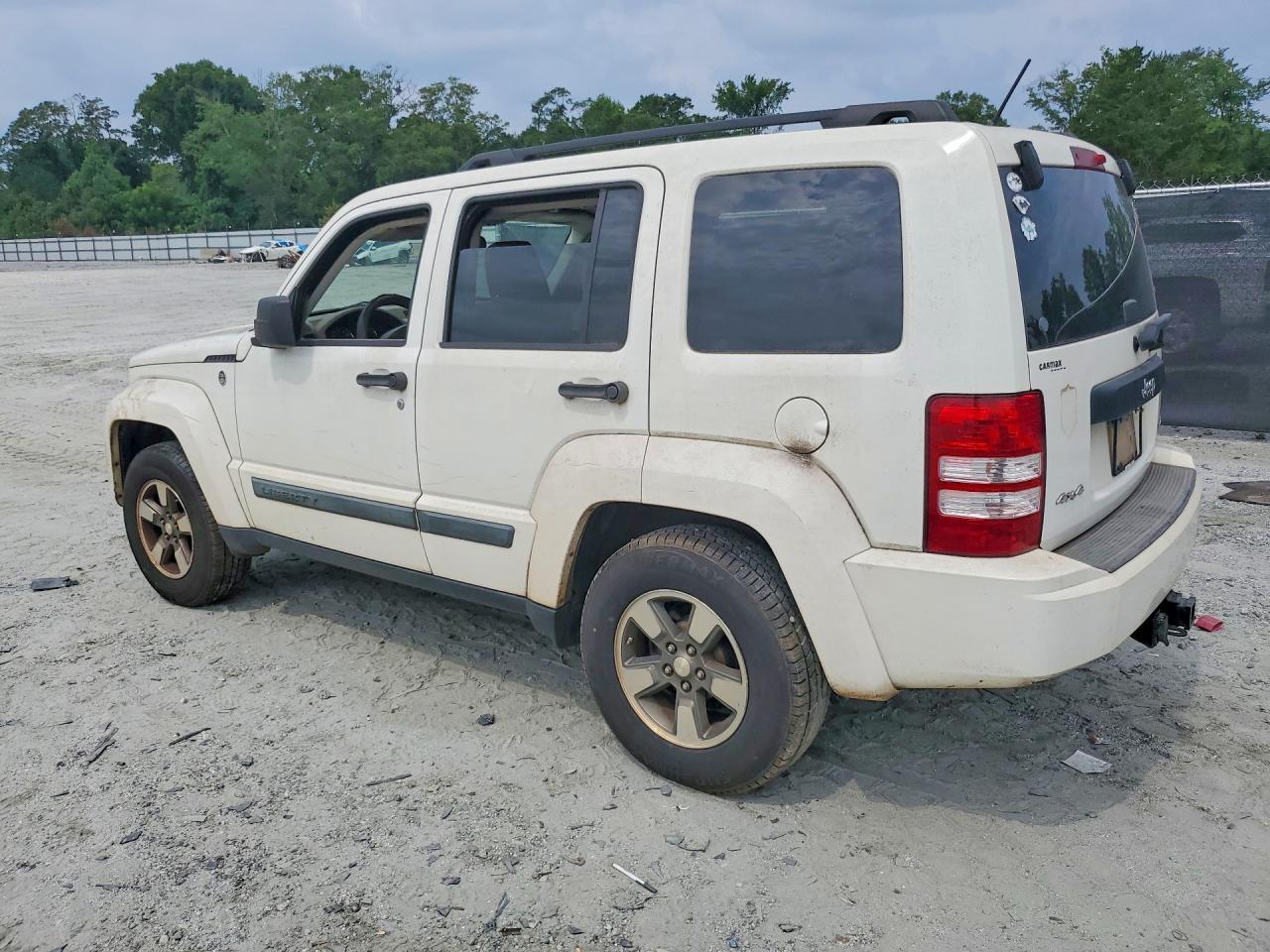 2008 Jeep Liberty Sport White vin: 1J8GN28KX8W247934