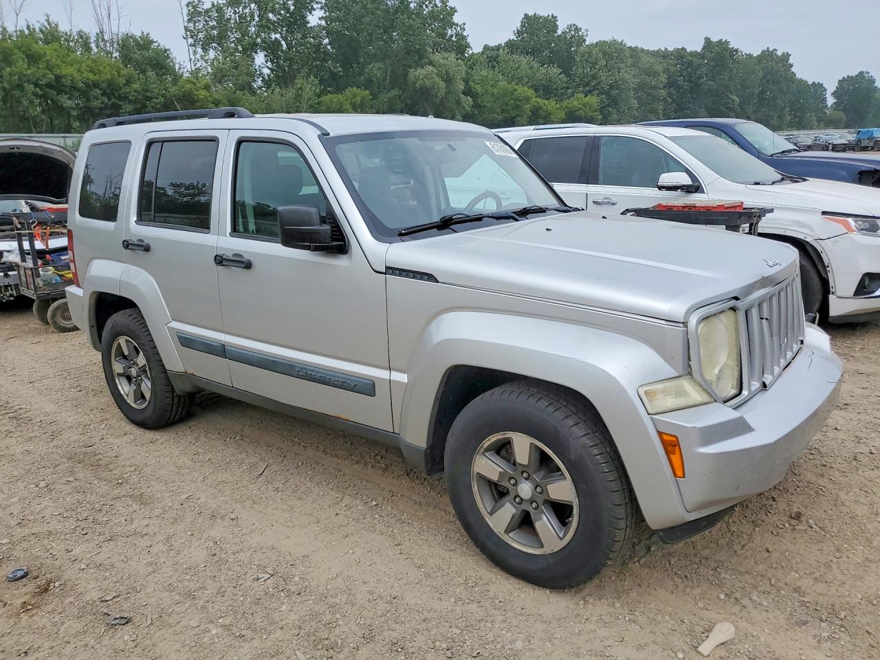 2008 Jeep Liberty Sport Silver vin: 1J8GN28KX8W285504