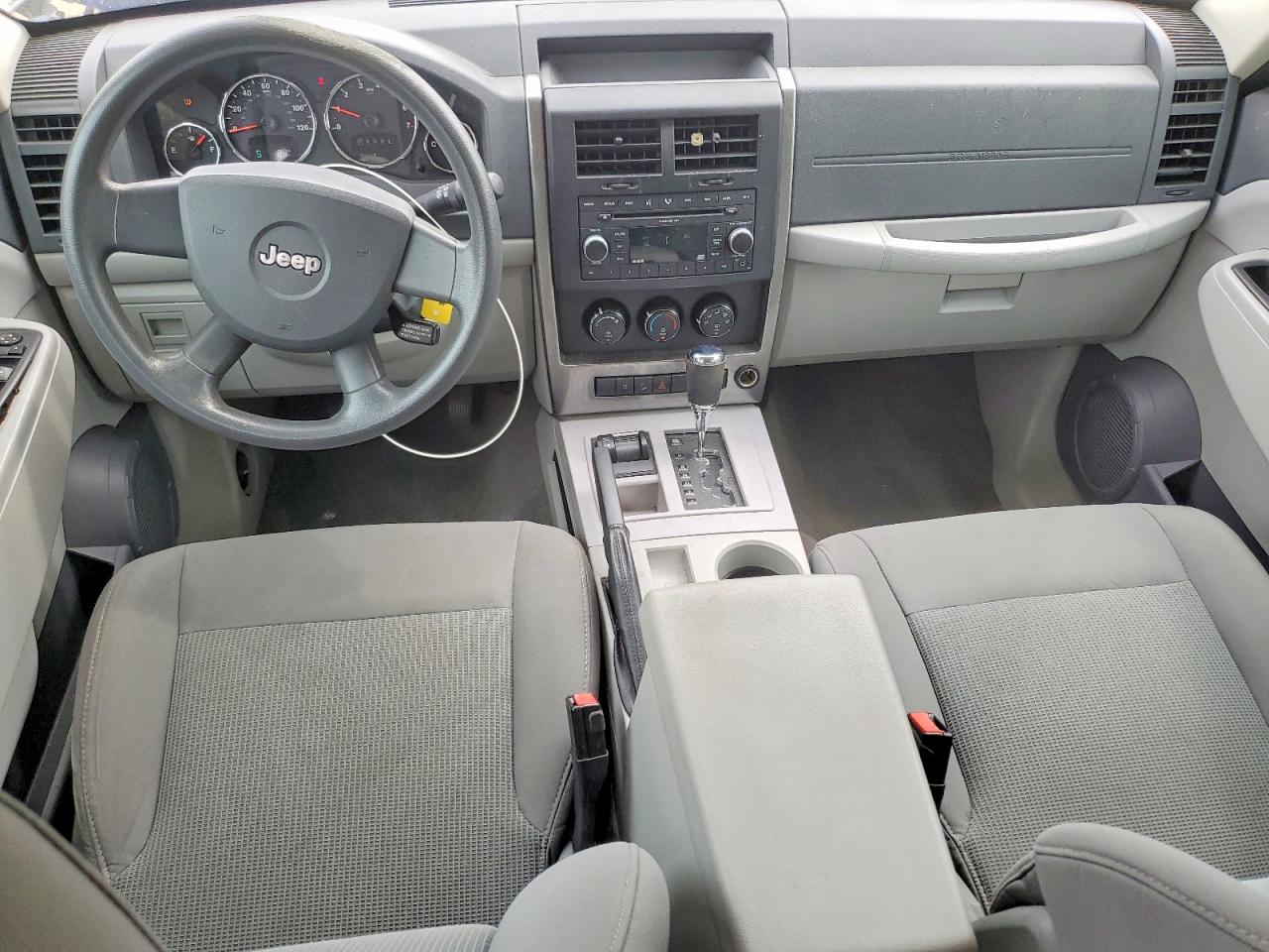 2008 Jeep Liberty Sport Silver vin: 1J8GN28KX8W285504