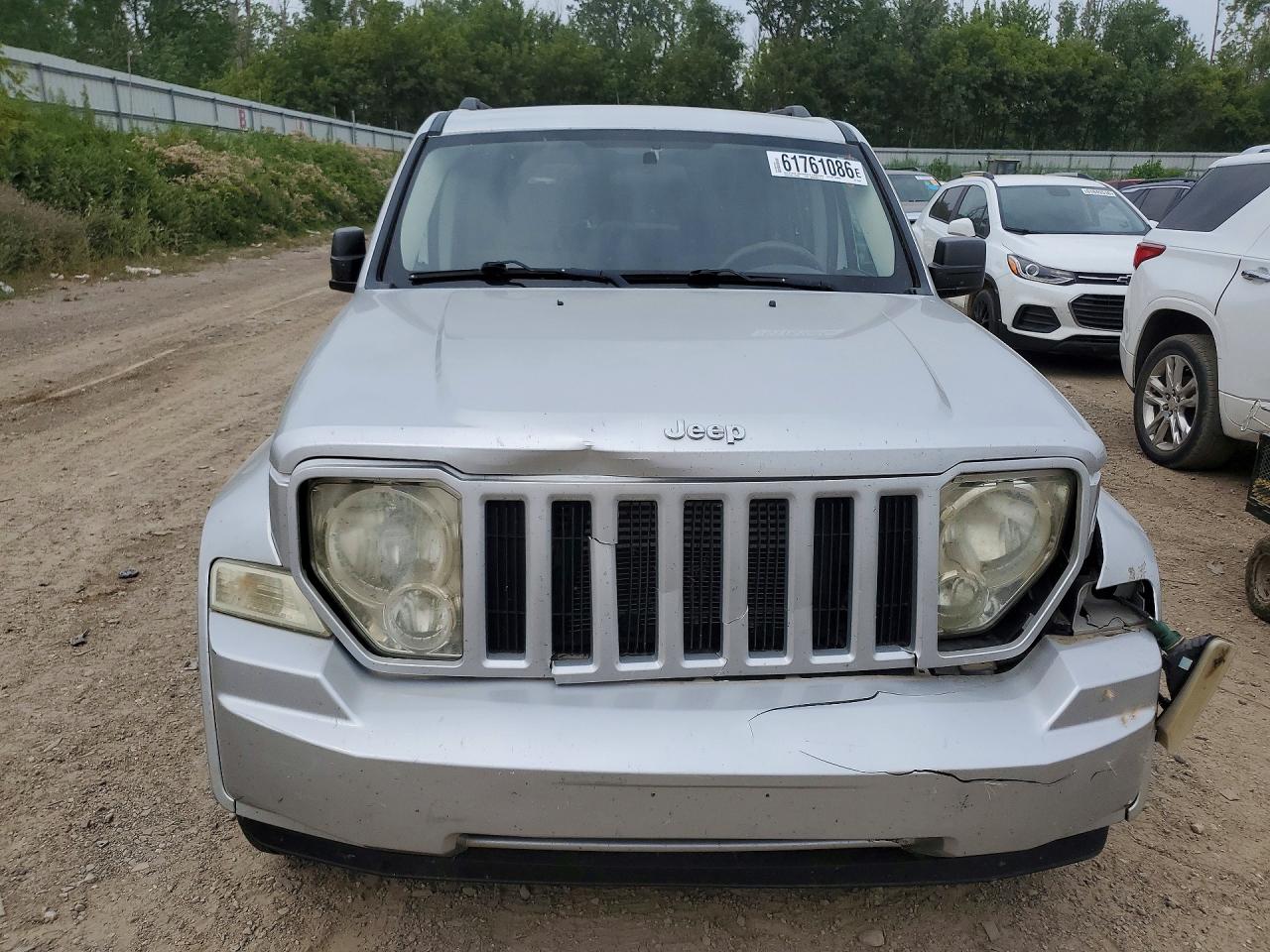 2008 Jeep Liberty Sport Silver vin: 1J8GN28KX8W285504