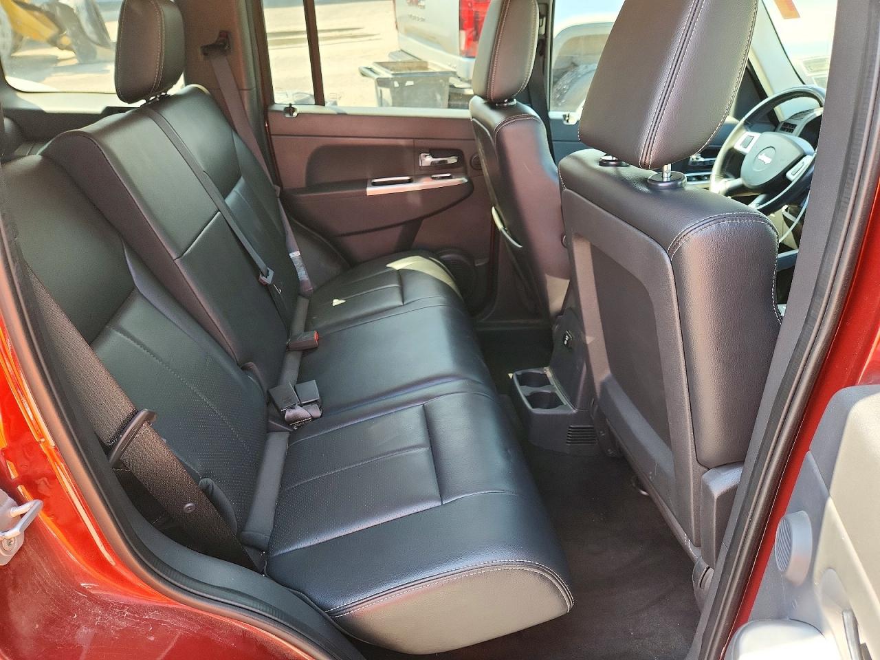 2009 Jeep Liberty Limited Red vin: 1J8GN58K19W539877