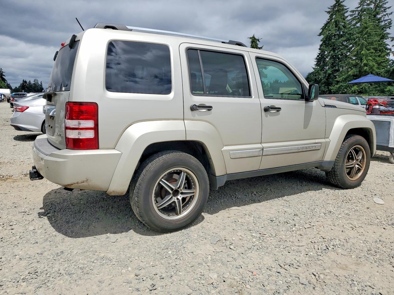 2008 Jeep Liberty Limited Silver vin: 1J8GN58K38W148034