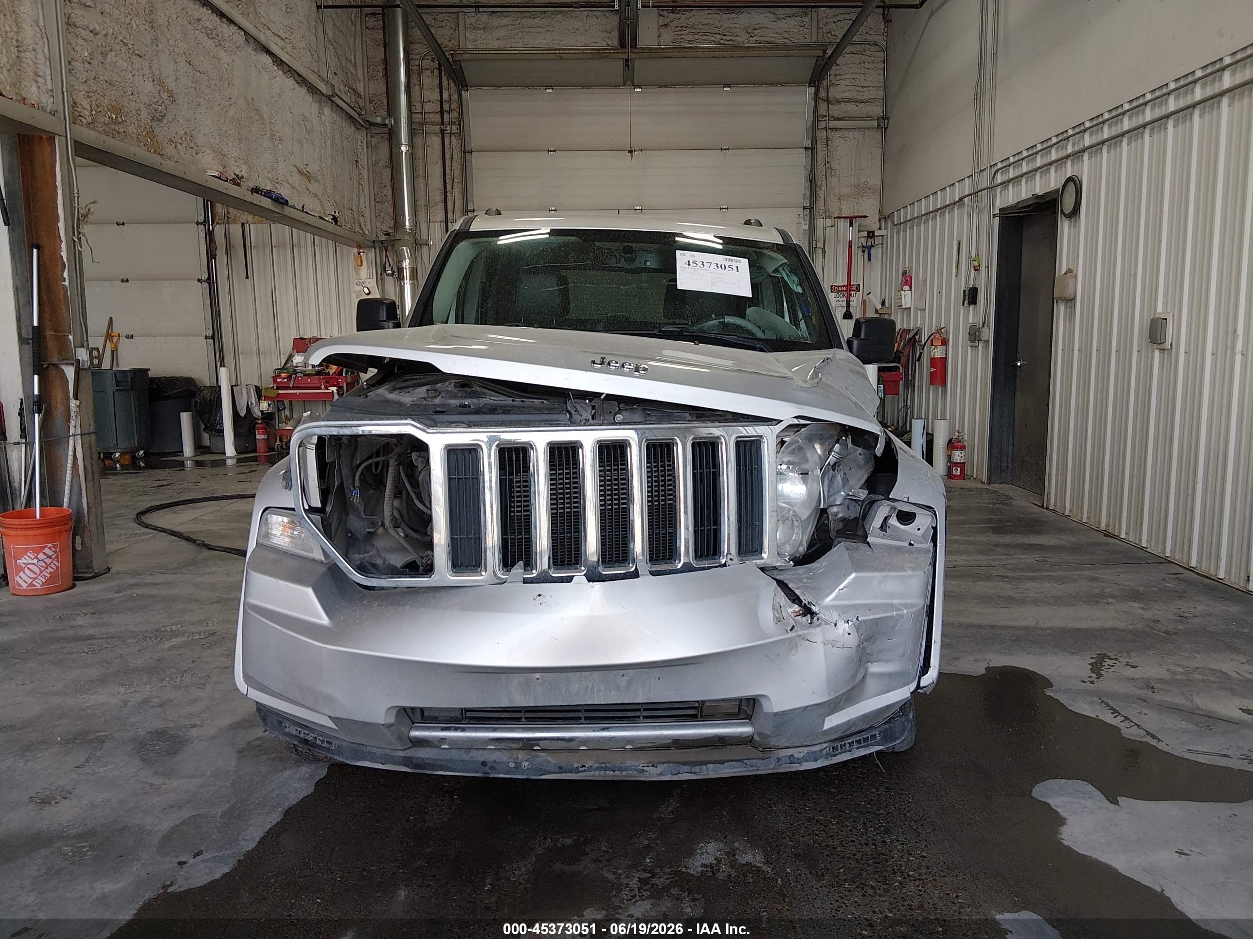 2008 Jeep Liberty Limited Edition Silver vin: 1J8GN58K48W176859