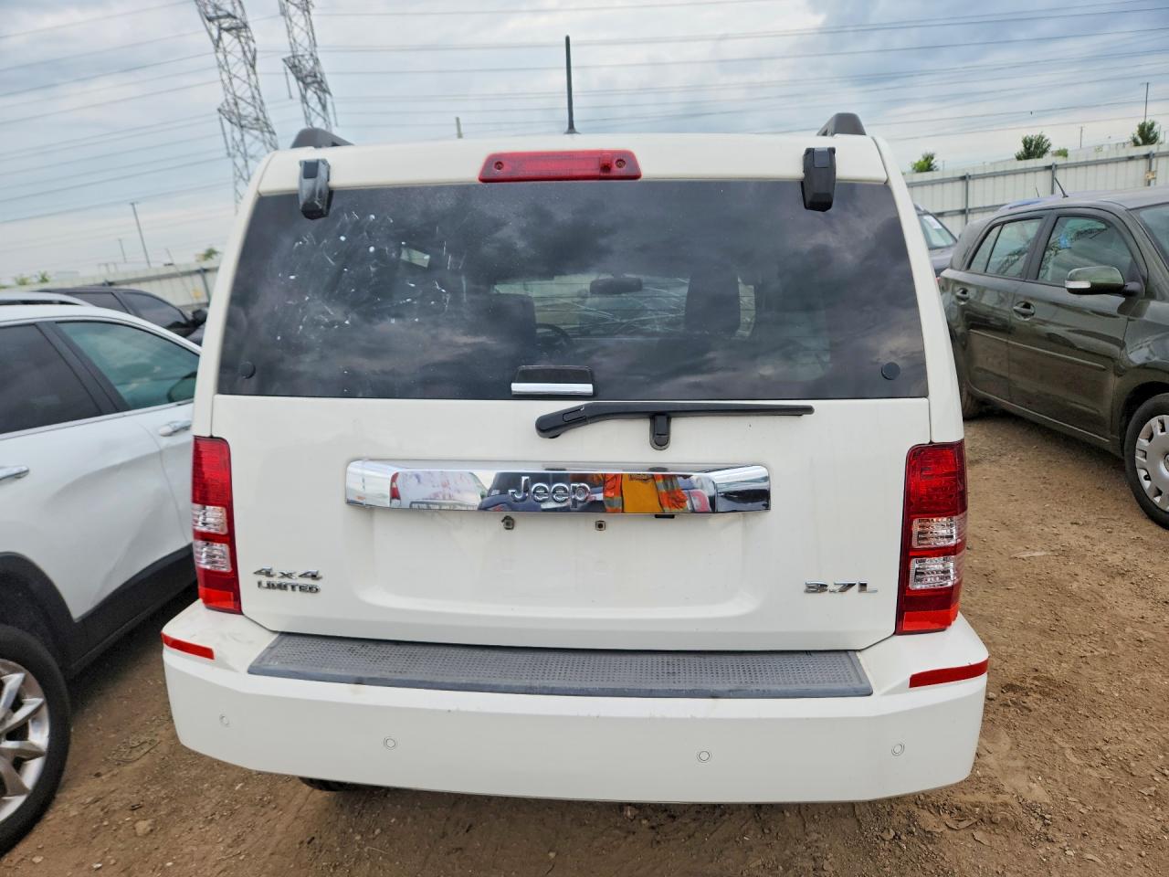 2008 Jeep Liberty Limited White vin: 1J8GN58K58W208282