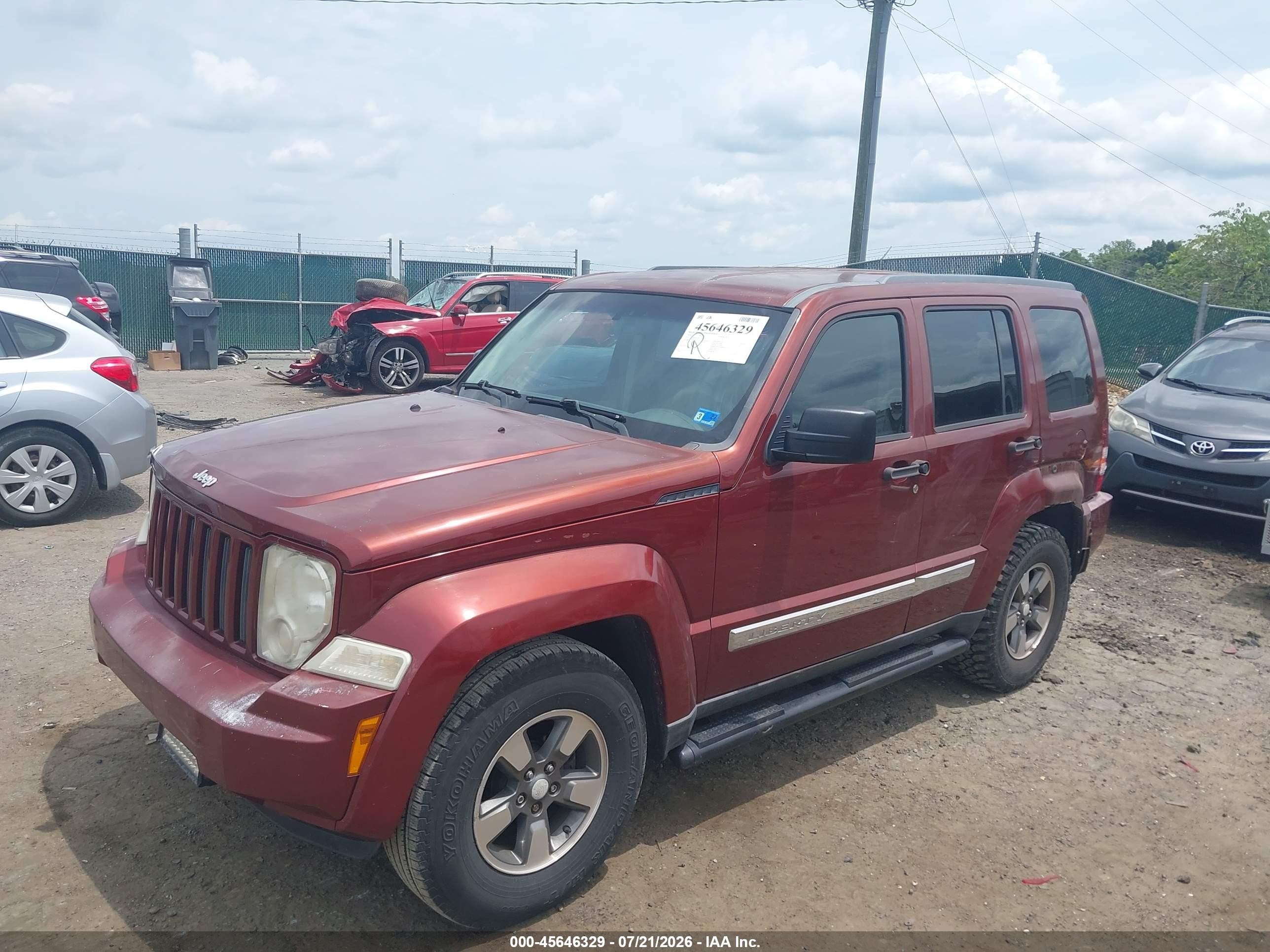 2008 Jeep Liberty Sport Burgundy vin: 1J8GP28K18W135422
