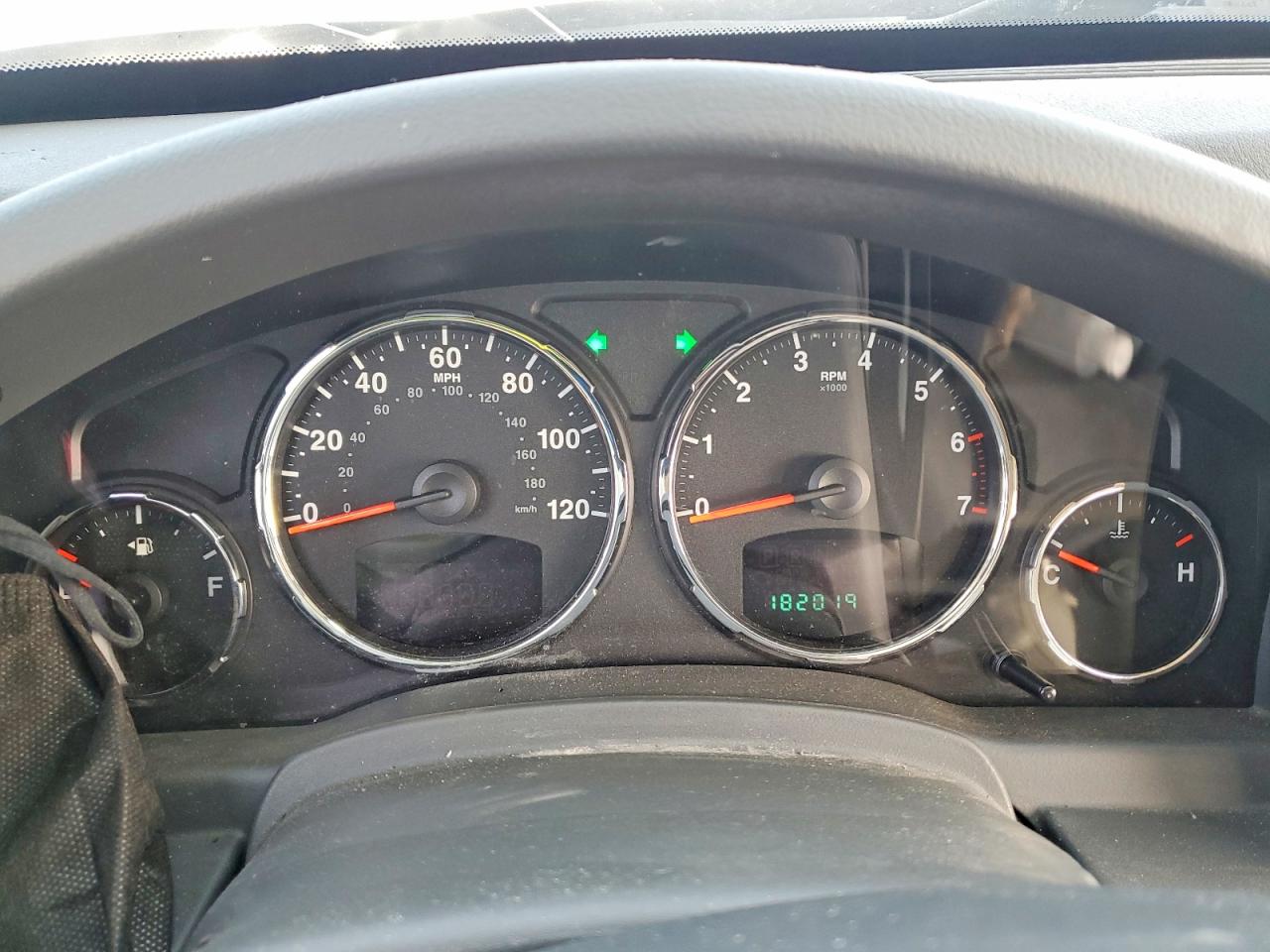 2008 Jeep Liberty Sport Silver vin: 1J8GP28K18W190498