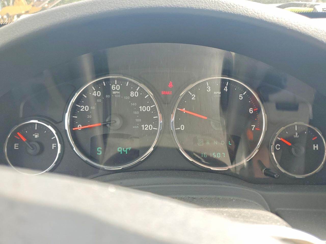 2008 Jeep Liberty Sport White vin: 1J8GP28K48W249253