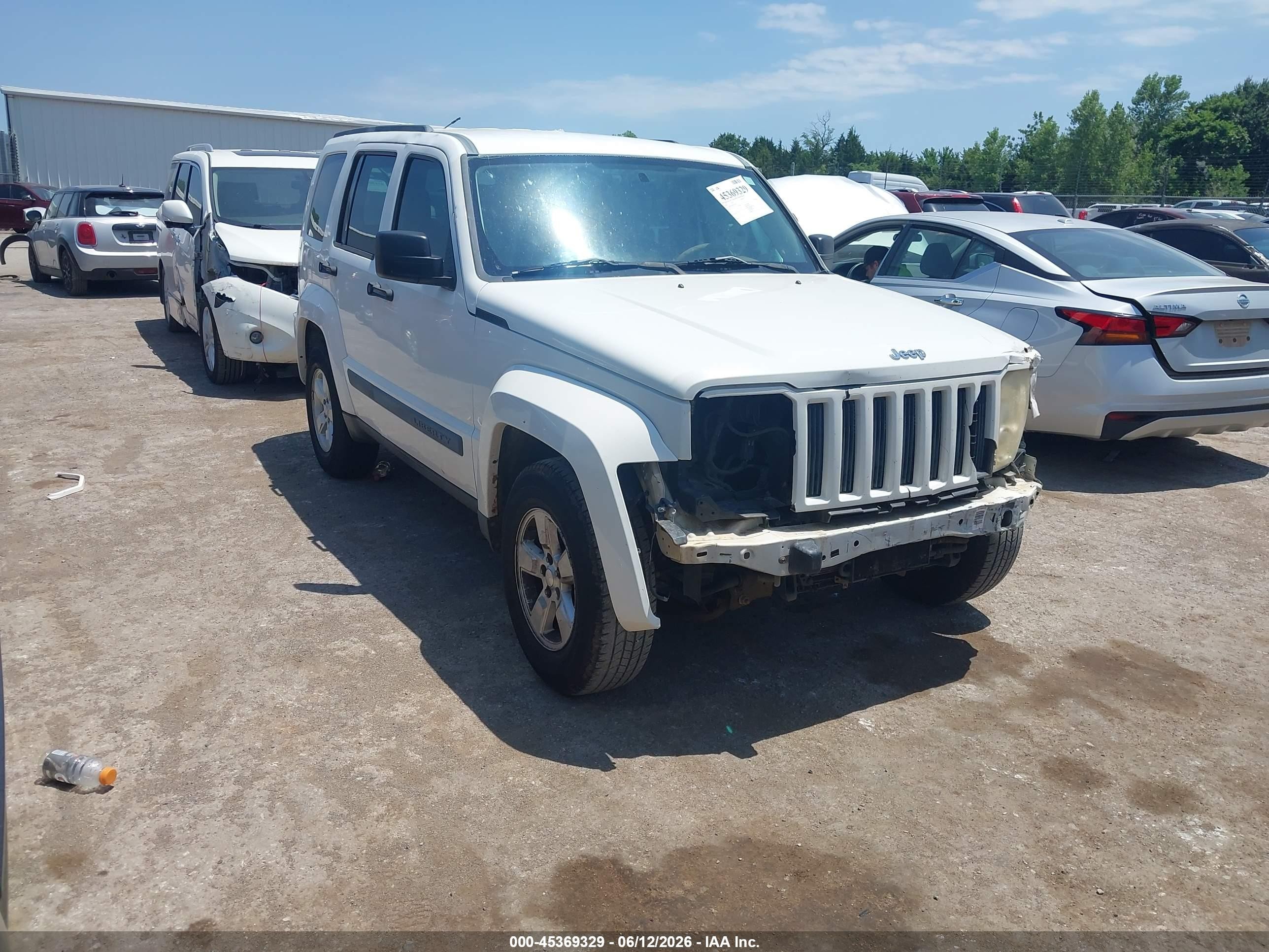 2009 Jeep Liberty Sport White vin: 1J8GP28K49W526761