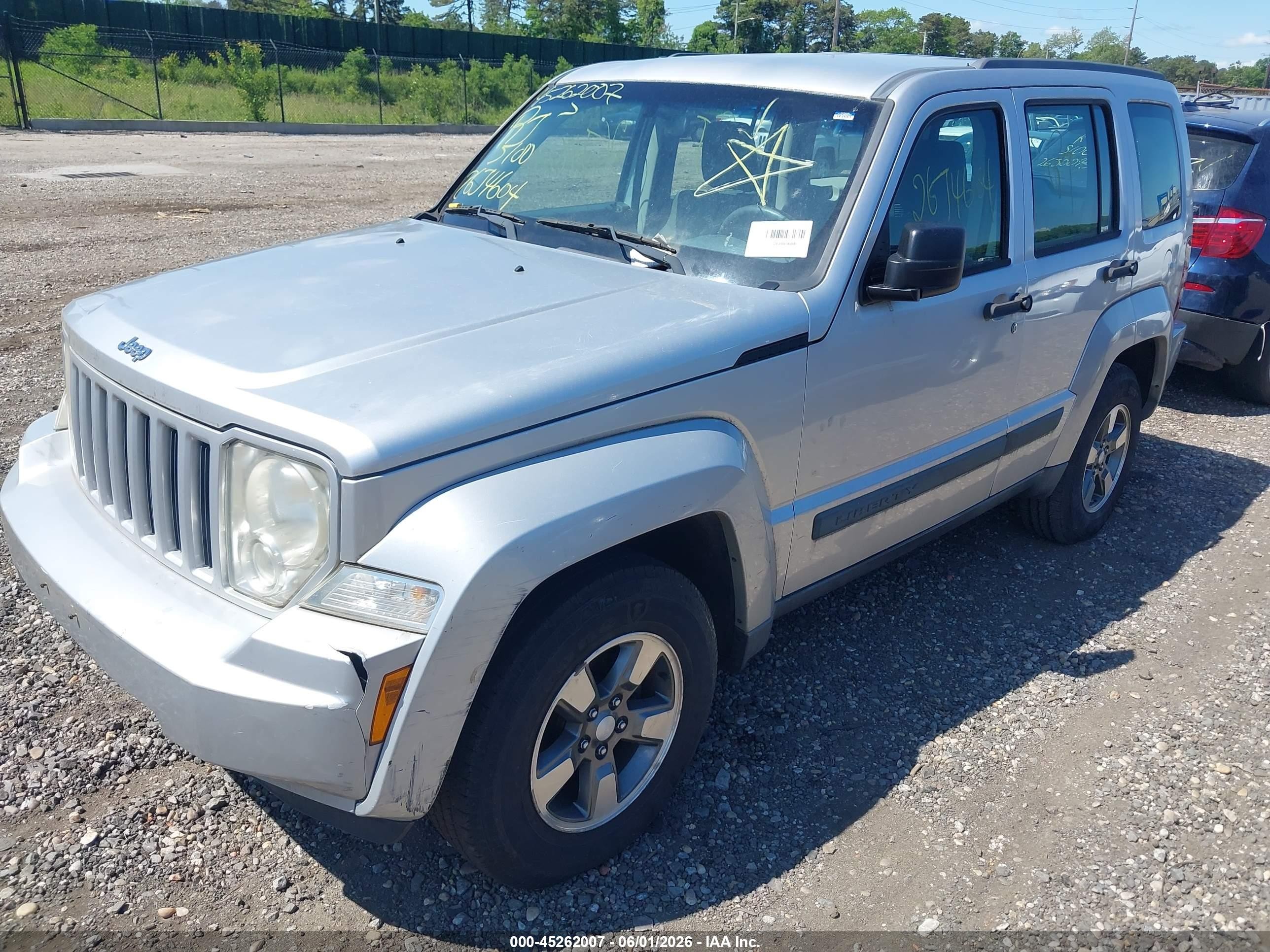 2008 Jeep Liberty Sport Silver vin: 1J8GP28K58W133950