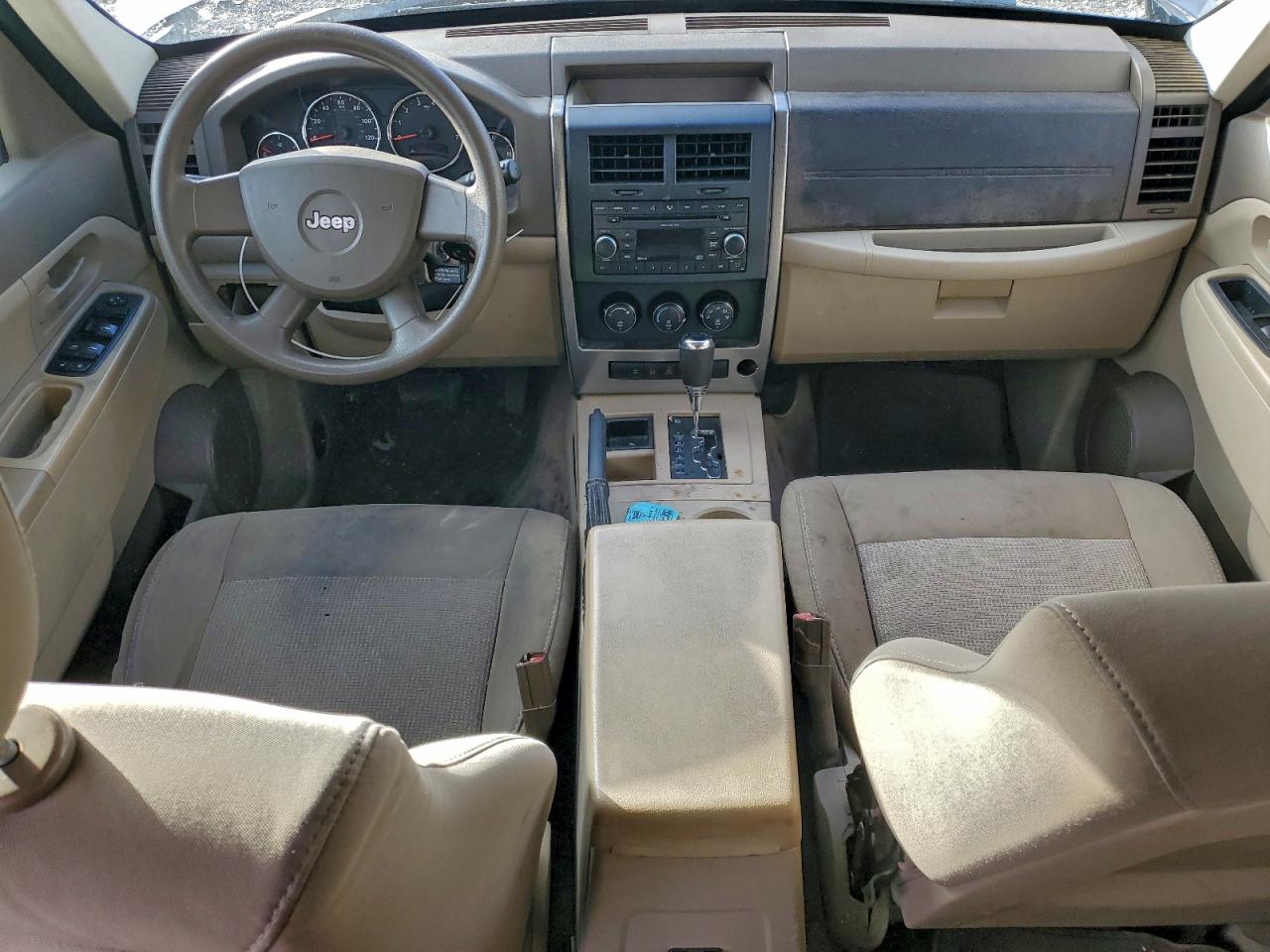 2008 Jeep Liberty Sport Серебряный vin: 1J8GP28K58W236303