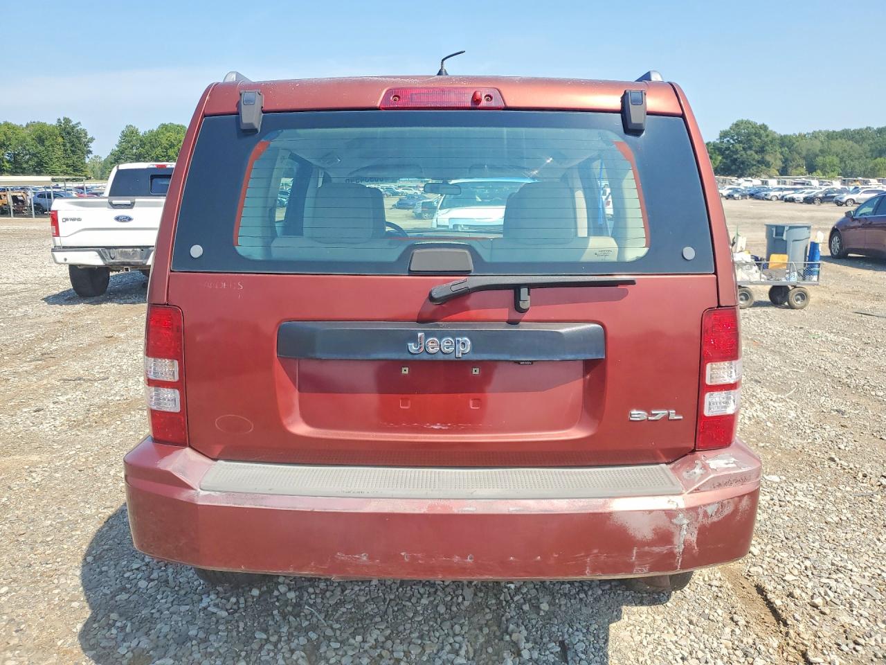 2008 Jeep Liberty Sport Red vin: 1J8GP28K78W144688