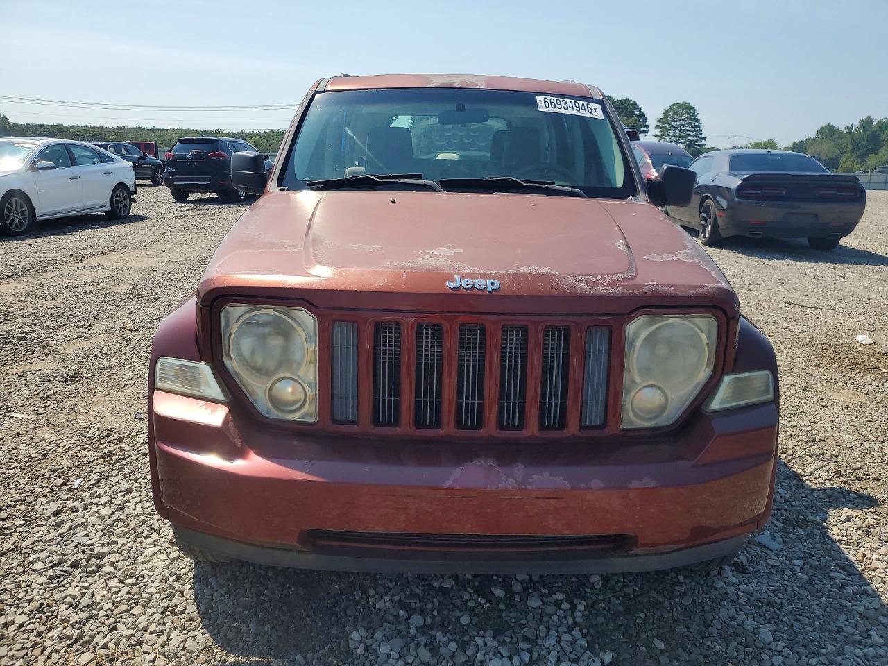 2008 Jeep Liberty Sport Red vin: 1J8GP28K78W144688