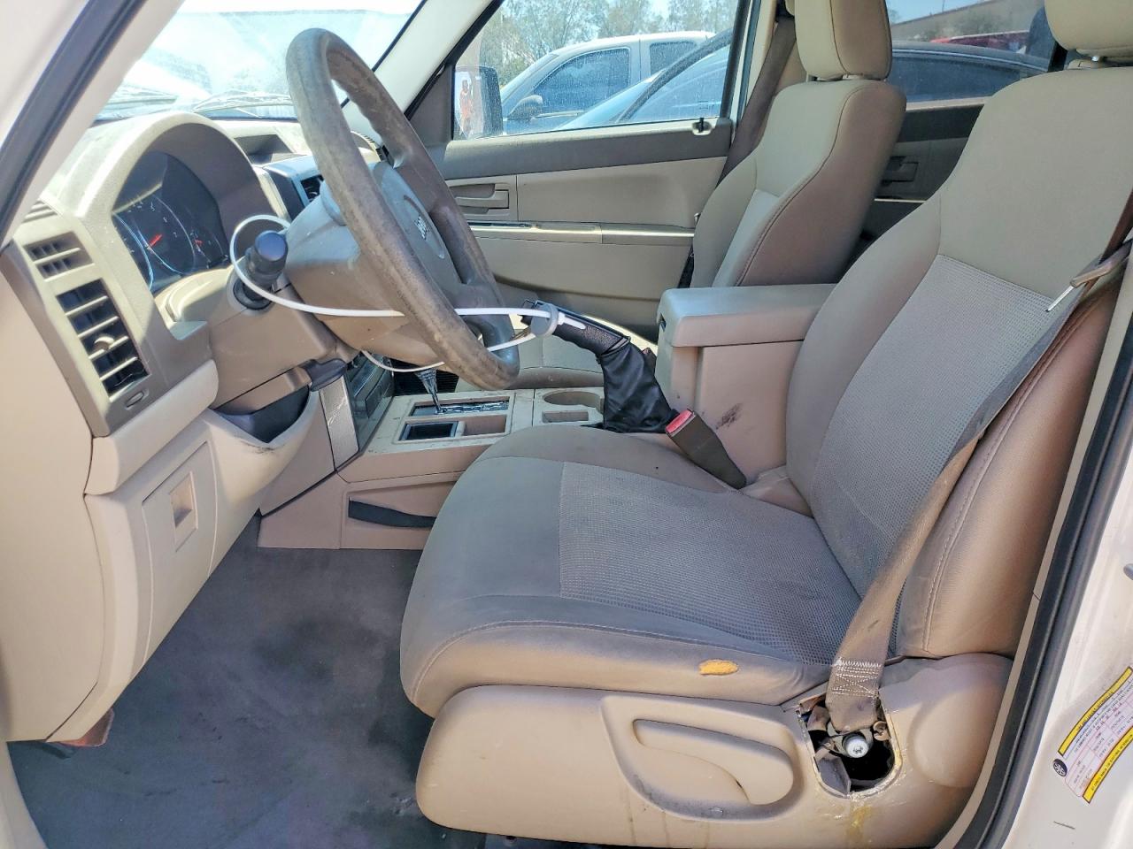 2008 Jeep Liberty Sport White vin: 1J8GP28K78W285048