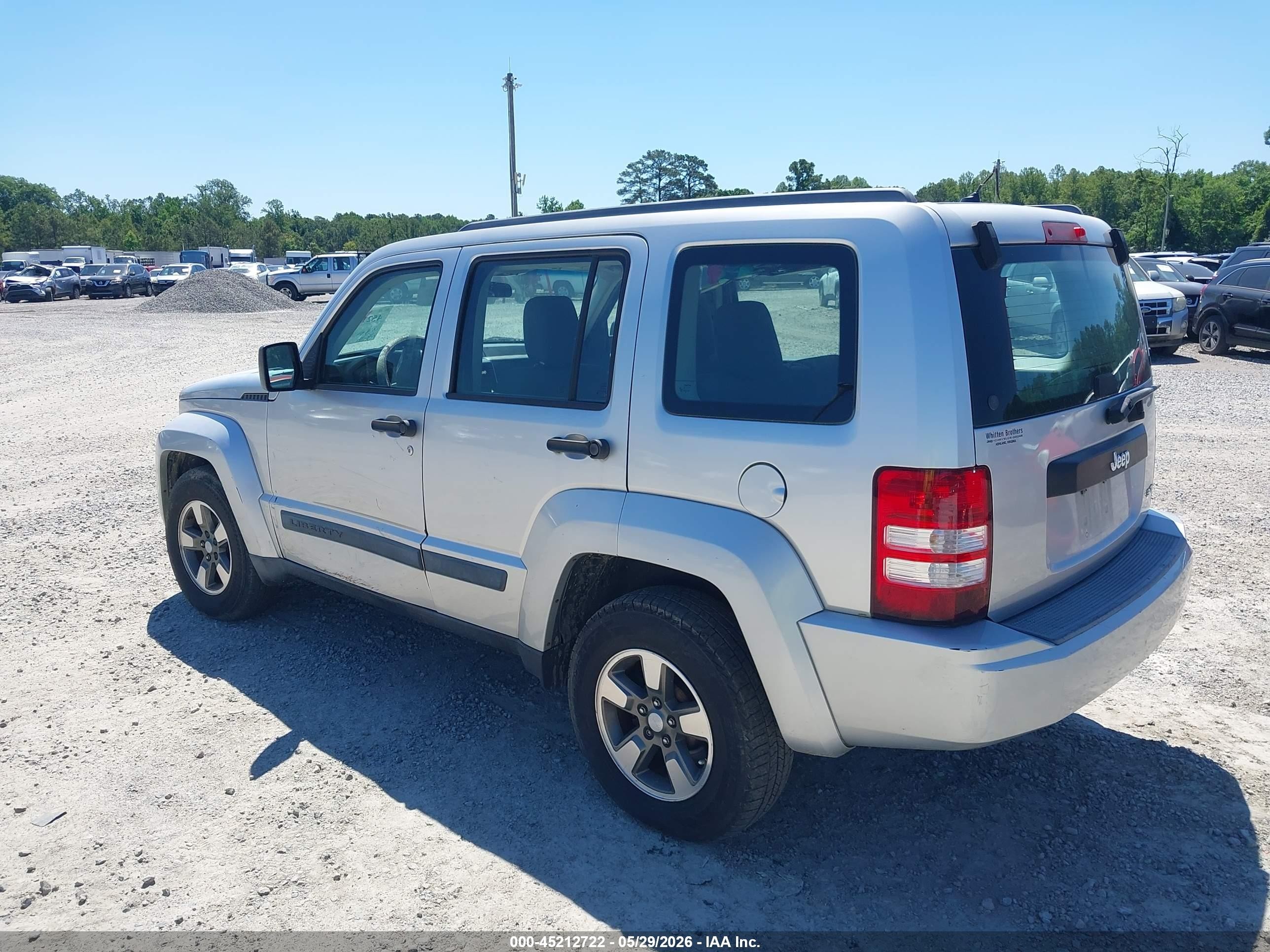 2008 Jeep Liberty Sport Silver vin: 1J8GP28K98W106847