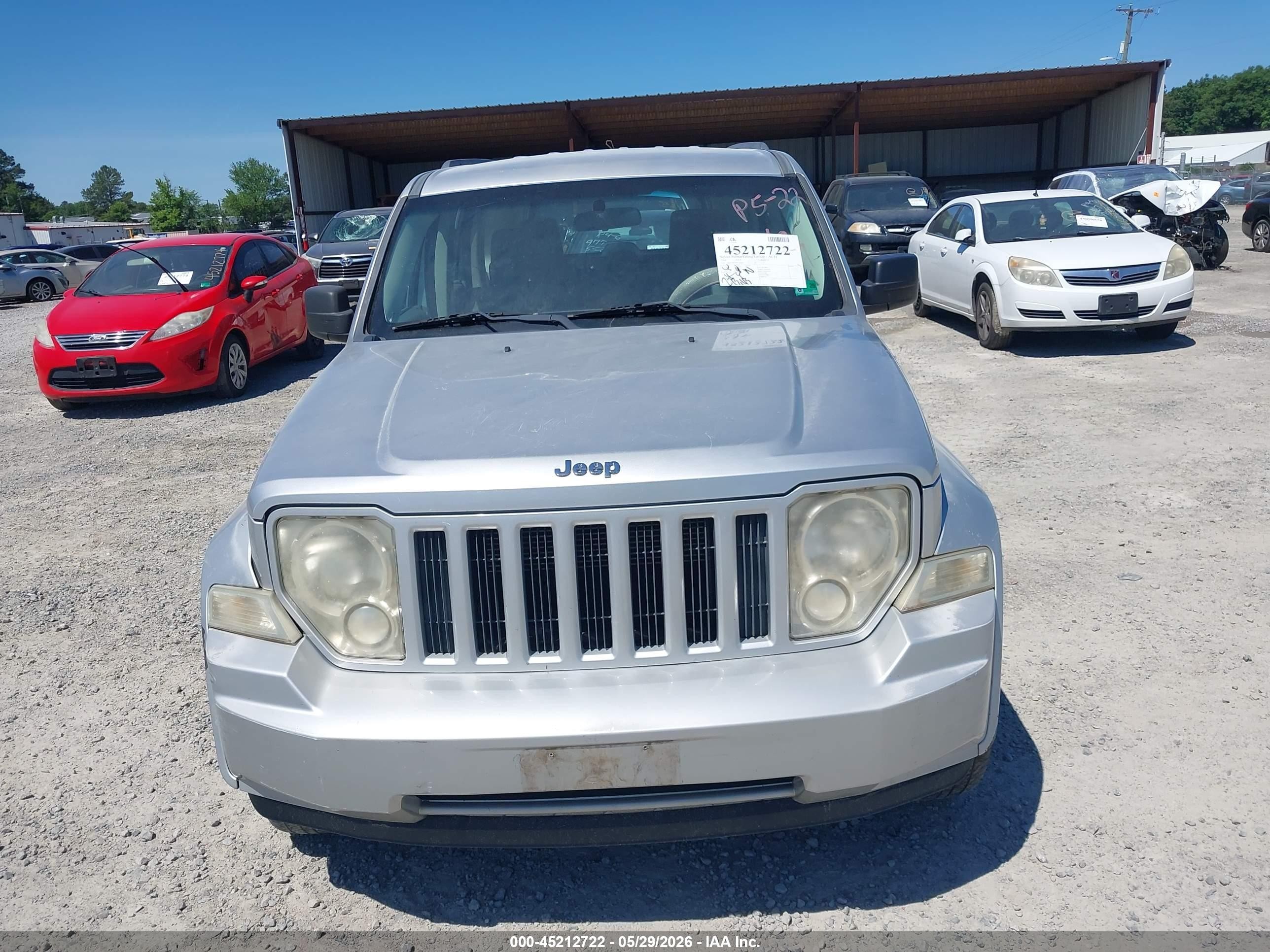 2008 Jeep Liberty Sport Silver vin: 1J8GP28K98W106847