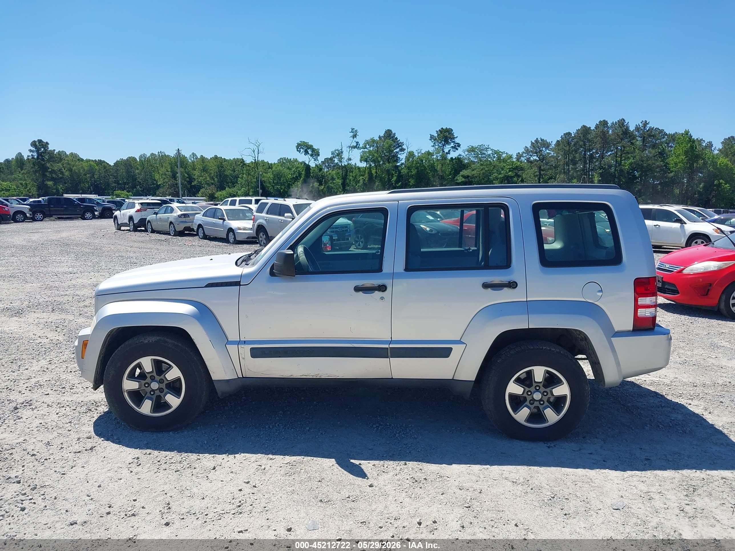 2008 Jeep Liberty Sport Silver vin: 1J8GP28K98W106847