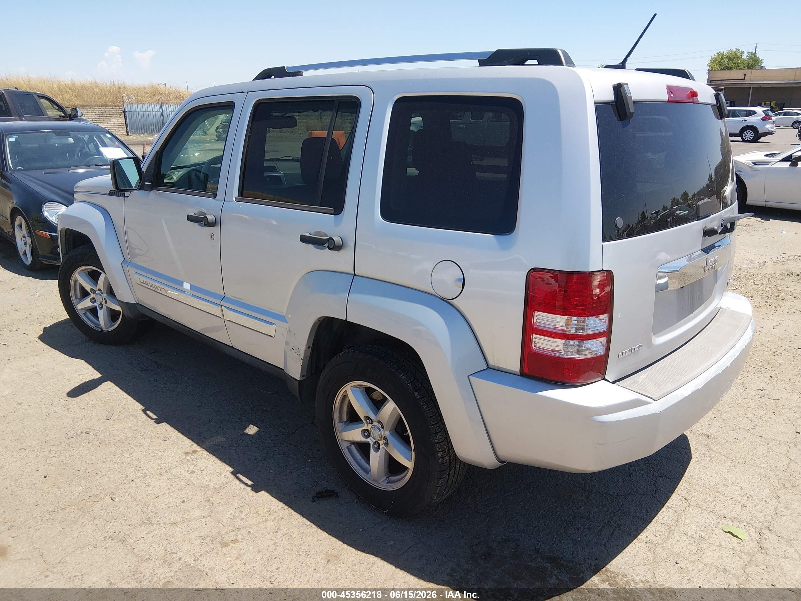 2008 Jeep Liberty Limited Edition Silver vin: 1J8GP58K58W161037