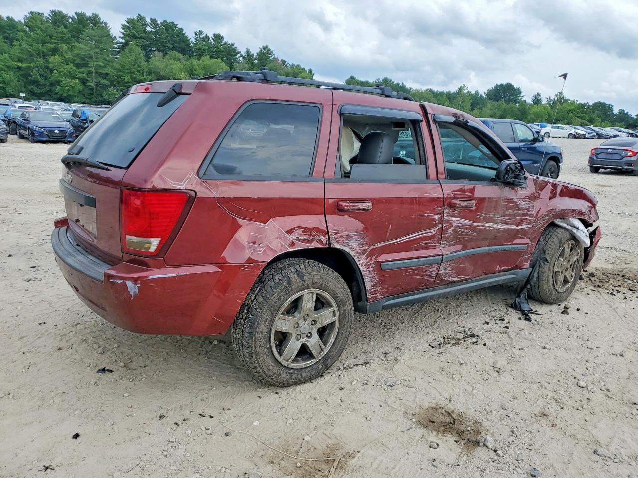 2007 Jeep Grand Cherokee Laredo Red vin: 1J8GR48K07C572091