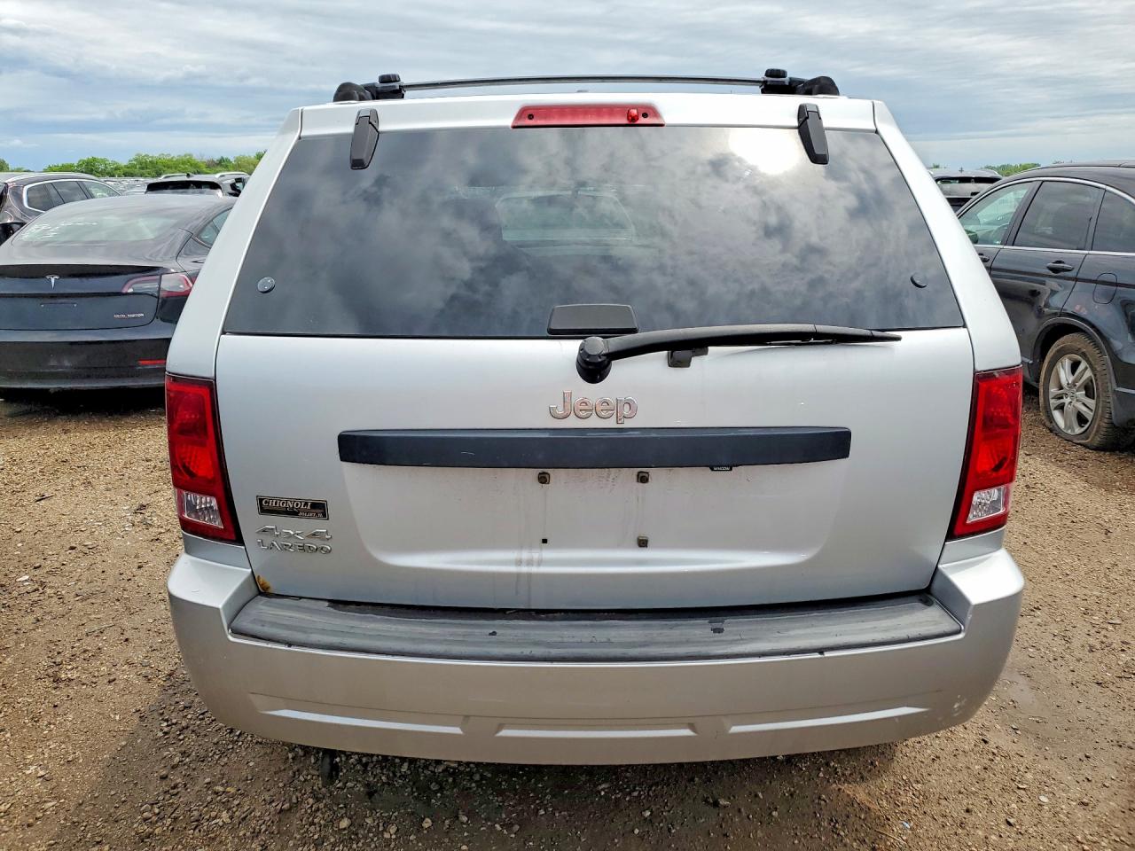 2007 Jeep Grand Cherokee Laredo Silver vin: 1J8GR48K07C648568