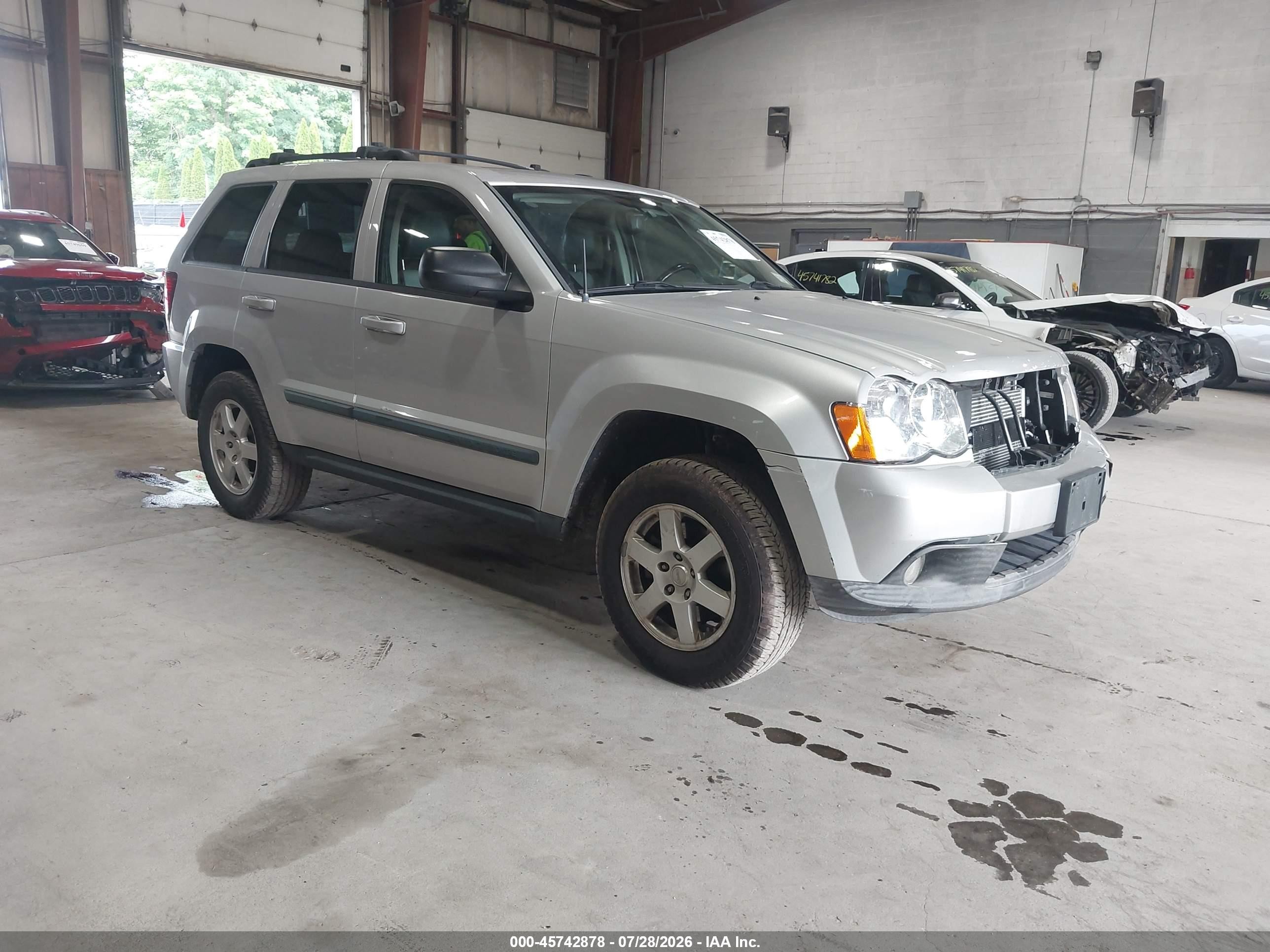 2008 Jeep Grand Cherokee Laredo Gray vin: 1J8GR48K08C226155