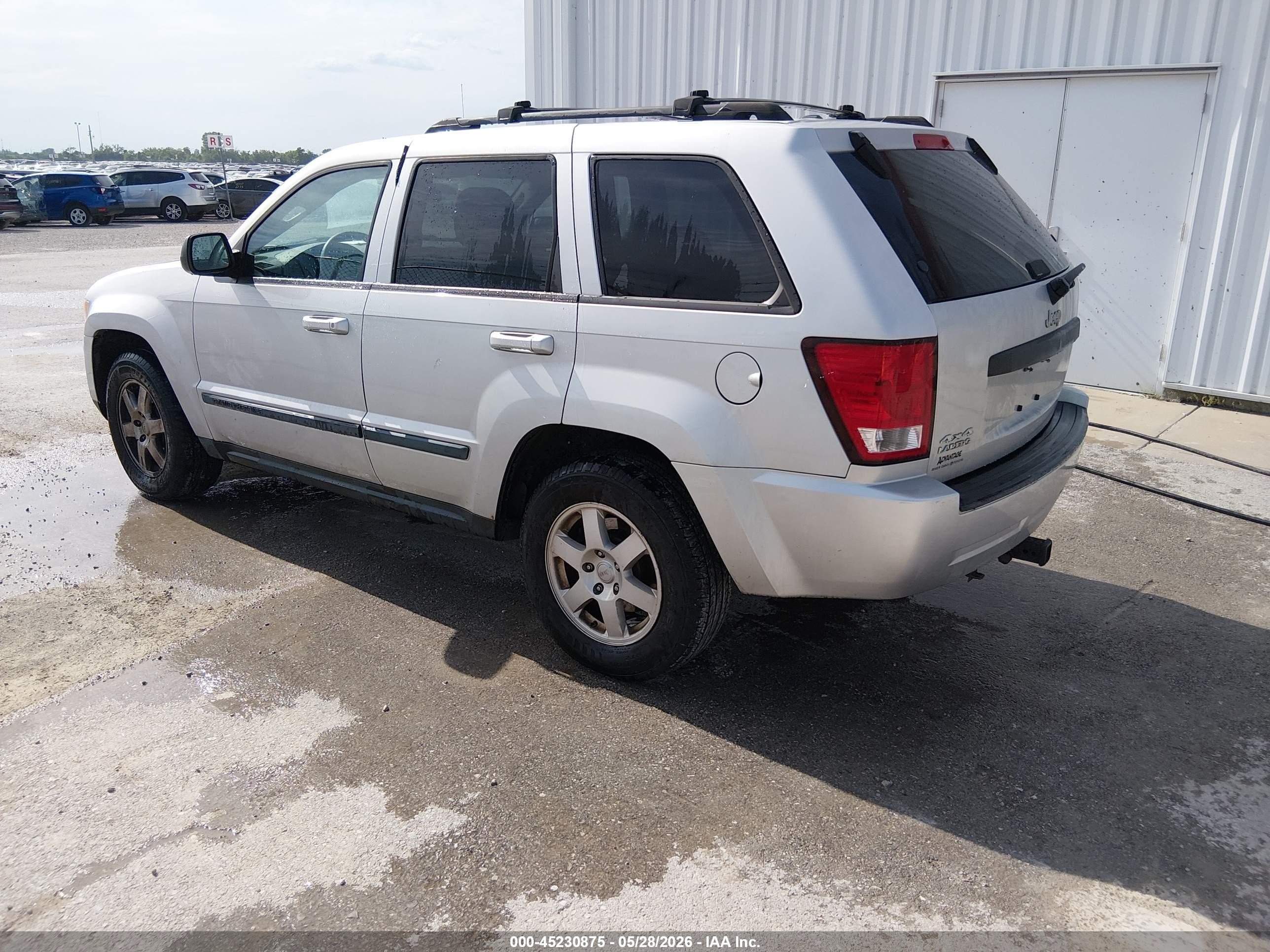 2009 Jeep Grand Cherokee Laredo Серебряный vin: 1J8GR48K09C511309