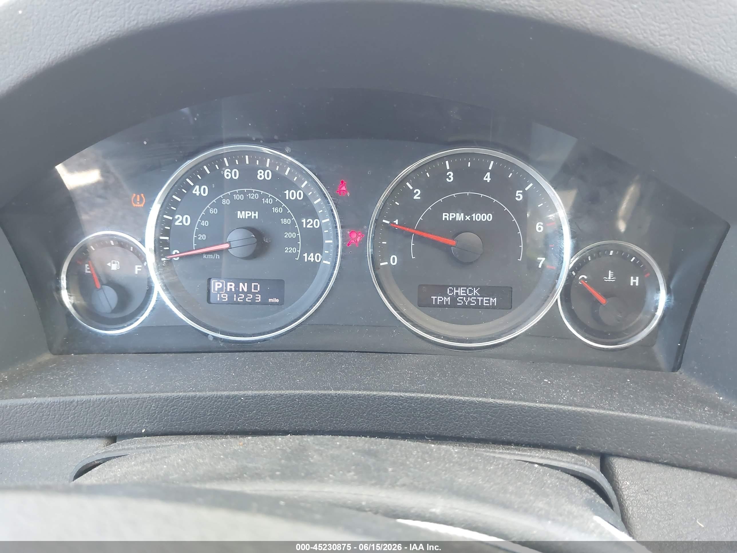 2009 Jeep Grand Cherokee Laredo Серебряный vin: 1J8GR48K09C511309