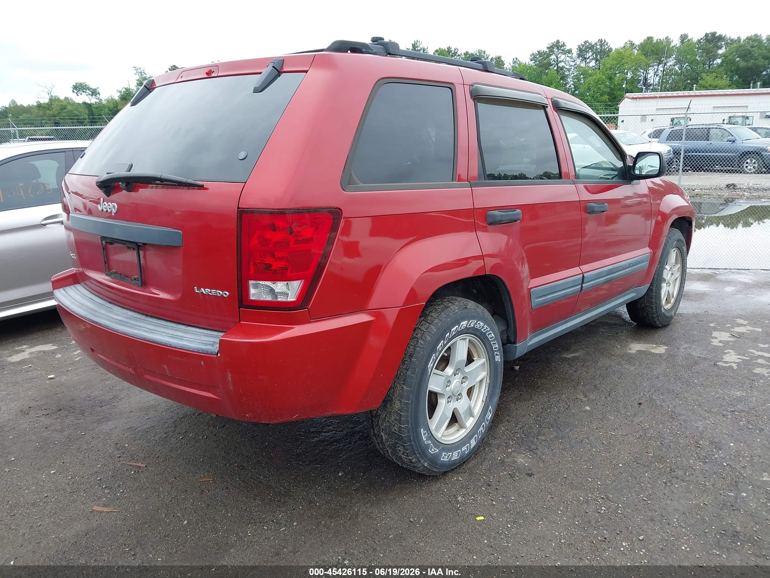 2005 Jeep Grand Cherokee Laredo Red vin: 1J8GR48K15C612255
