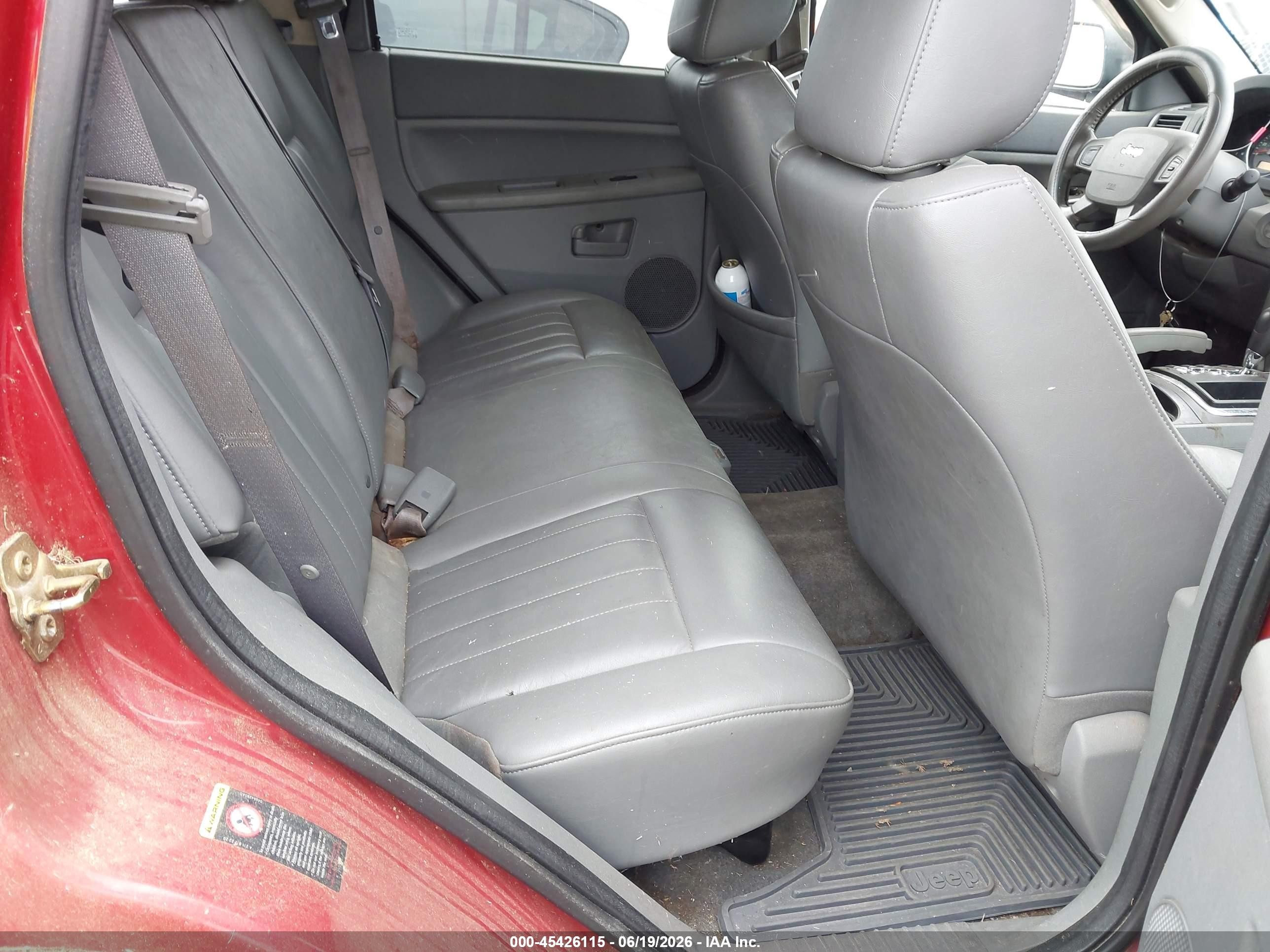 2005 Jeep Grand Cherokee Laredo Red vin: 1J8GR48K15C612255