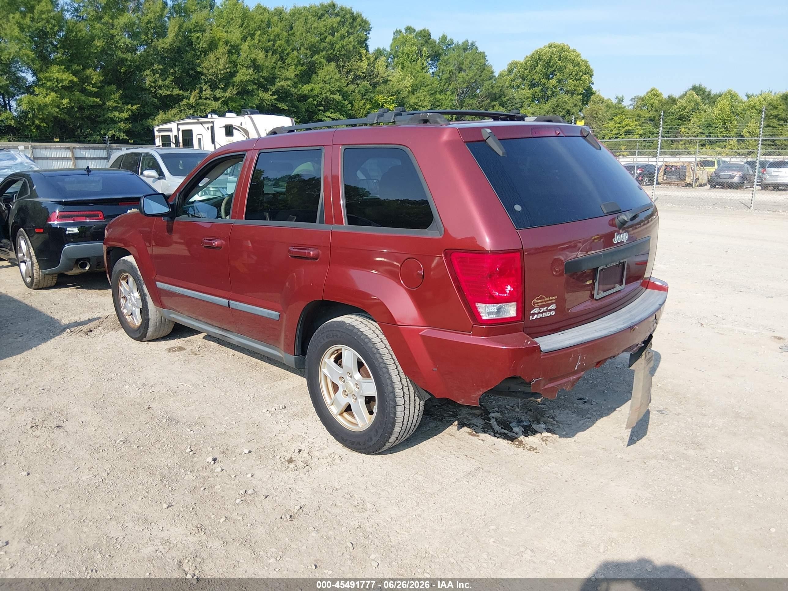 2007 Jeep Grand Cherokee Laredo Red vin: 1J8GR48K17C610105