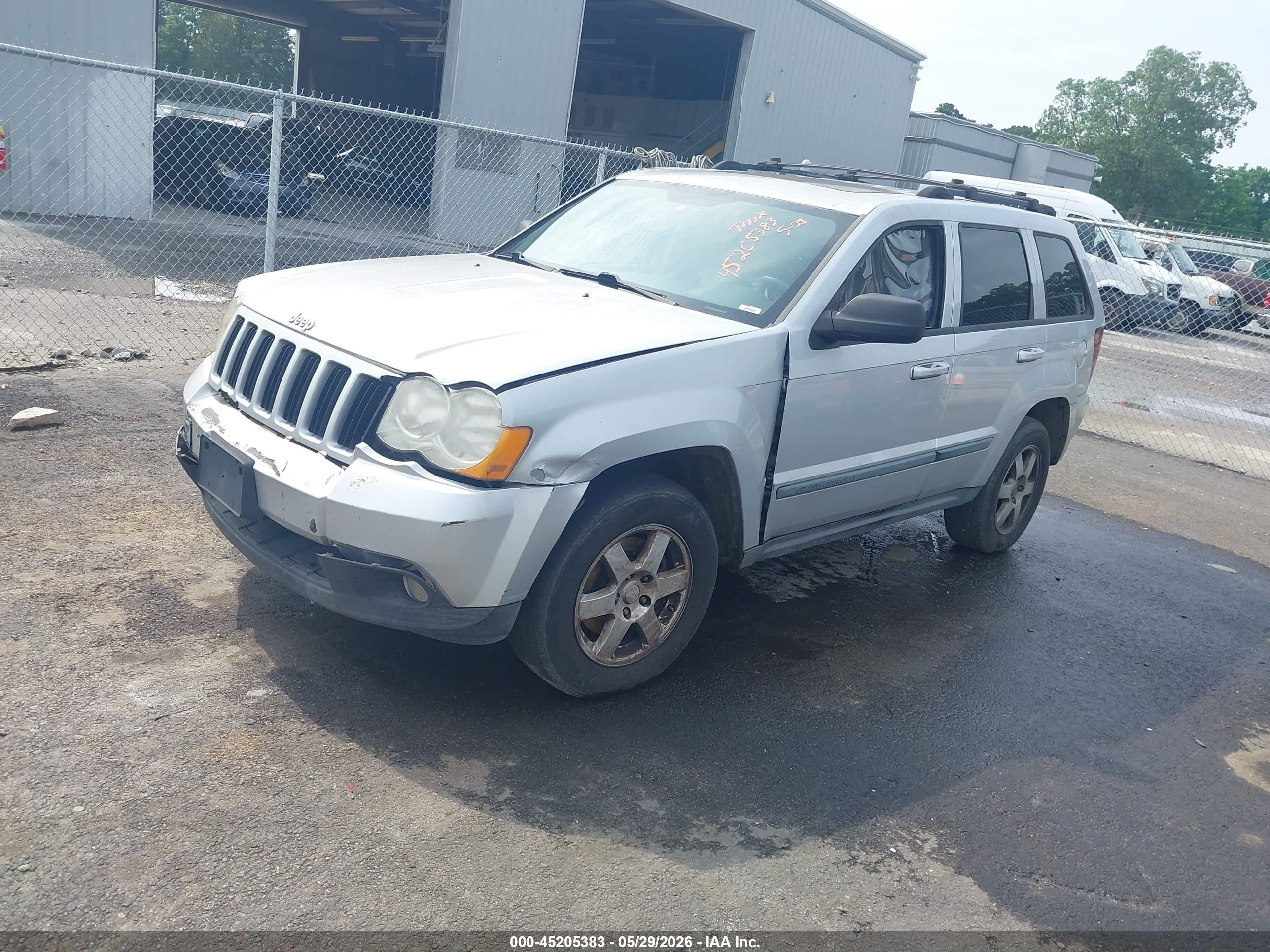 2008 Jeep Grand Cherokee Laredo Gray vin: 1J8GR48K18C219974