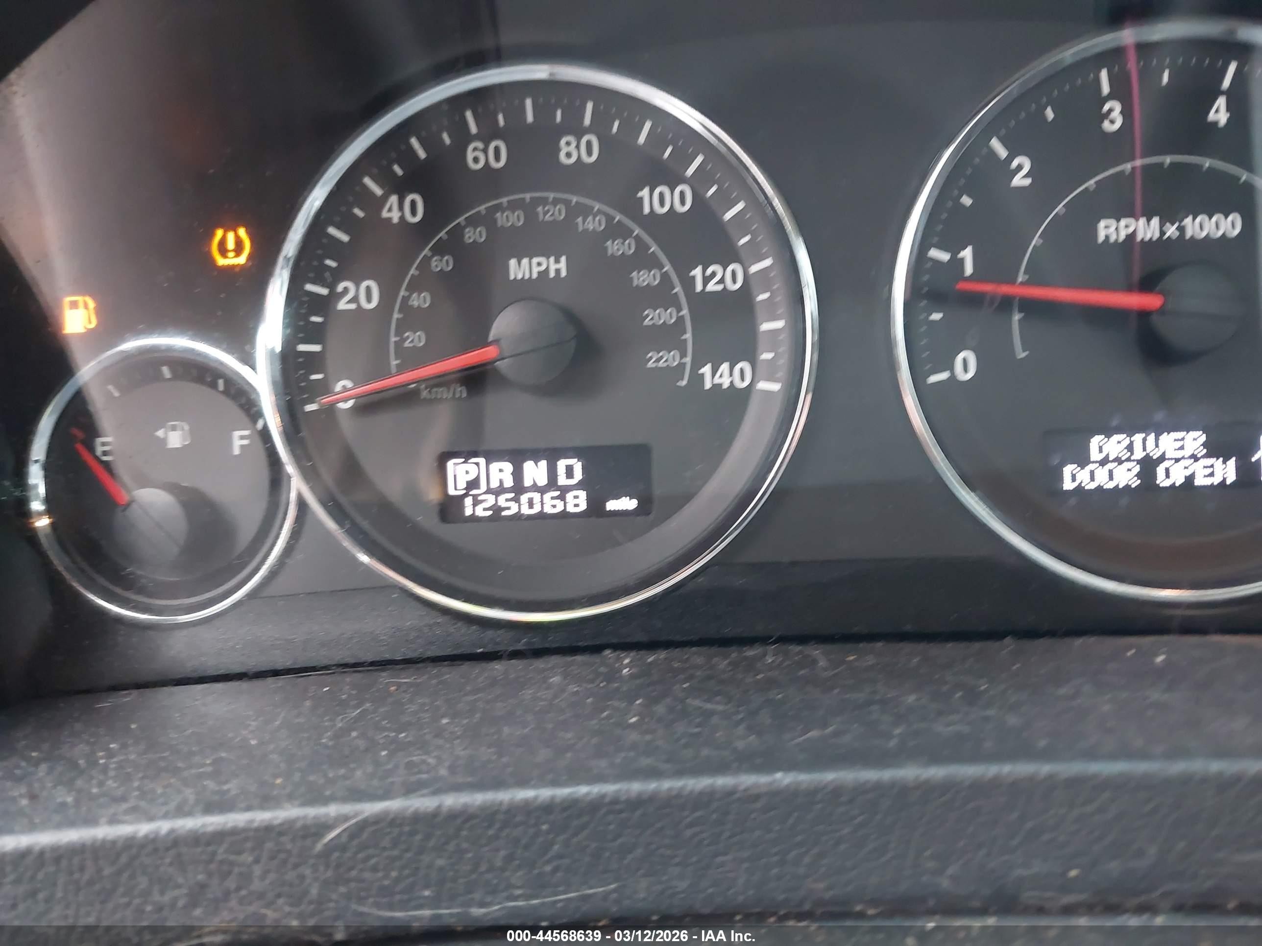 2008 Jeep Grand Cherokee Laredo Silver vin: 1J8GR48K18C226777
