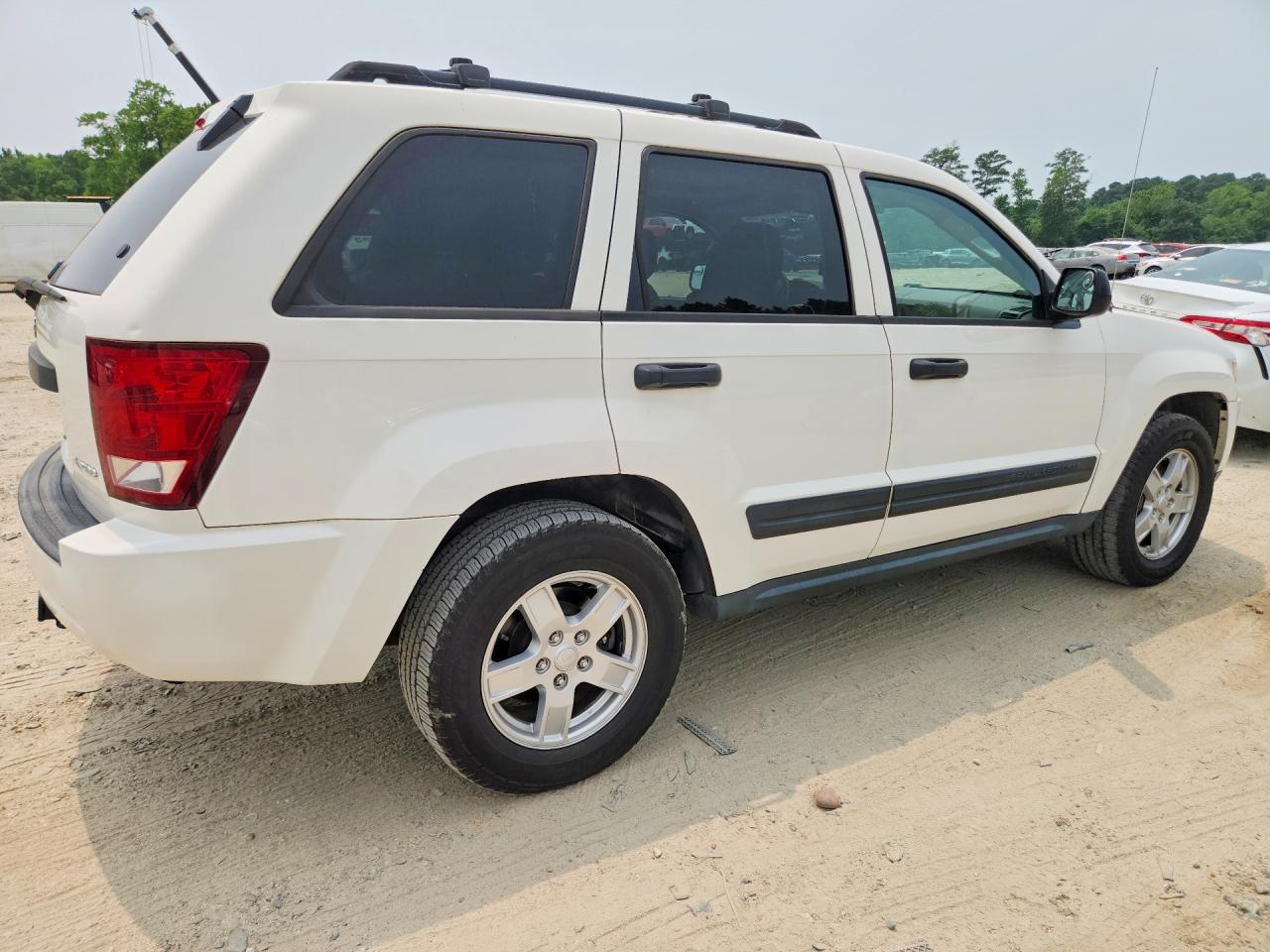 2005 Jeep Grand Cherokee Laredo White vin: 1J8GR48K25C609459