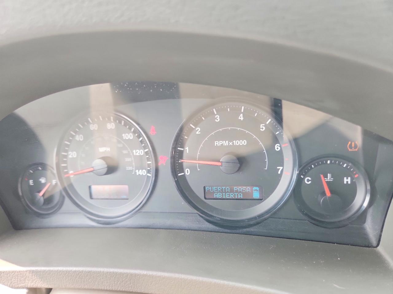 2005 Jeep Grand Cherokee Laredo White vin: 1J8GR48K25C609459