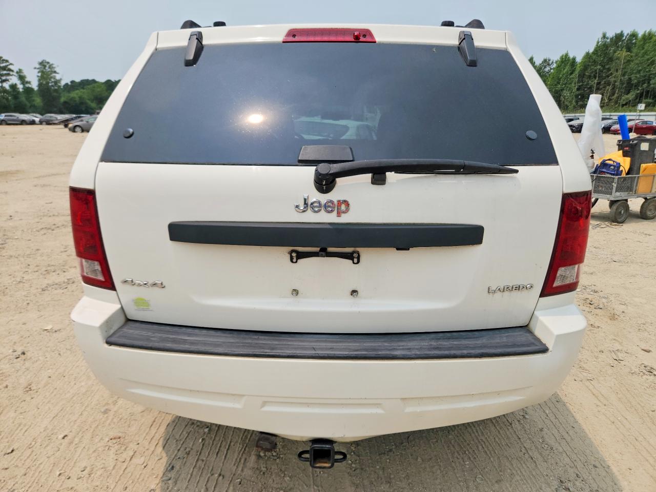 2005 Jeep Grand Cherokee Laredo White vin: 1J8GR48K25C609459