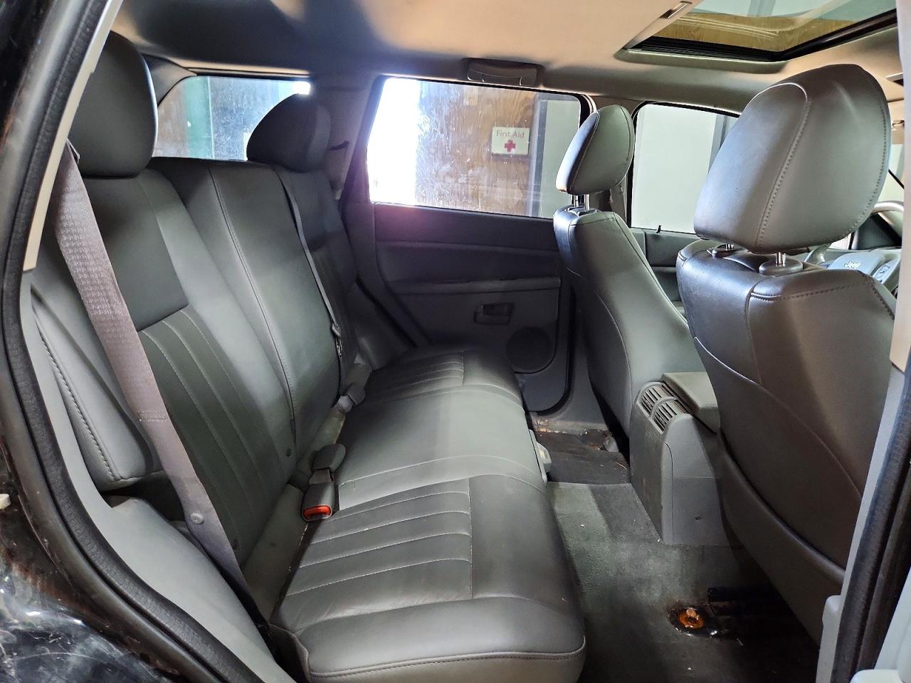 2007 Jeep Grand Cherokee Laredo Black vin: 1J8GR48K27C628144