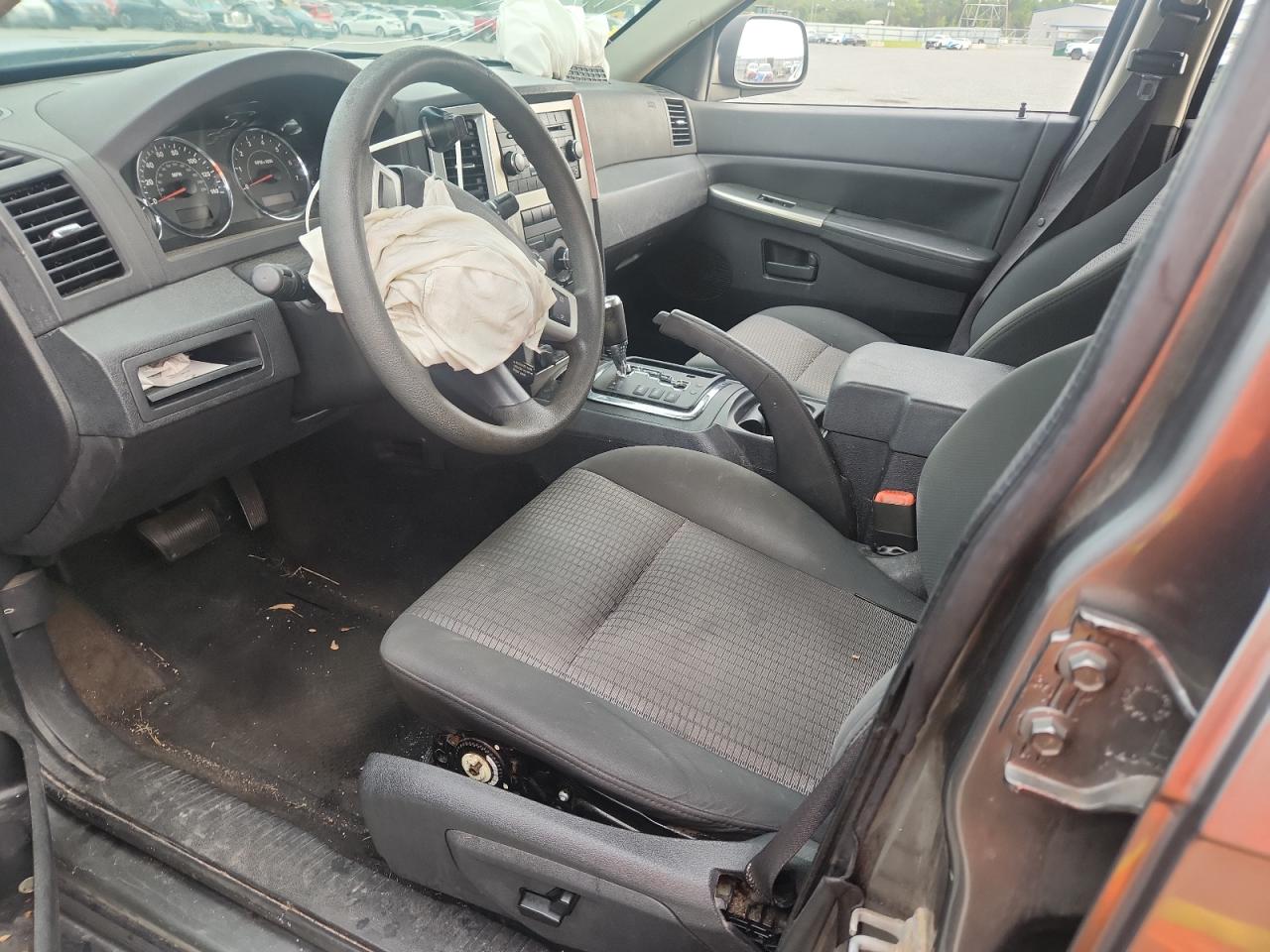 2008 Jeep Grand Cherokee Laredo Gray vin: 1J8GR48K28C144296