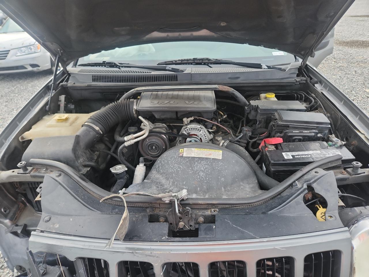 2008 Jeep Grand Cherokee Laredo Gray vin: 1J8GR48K28C144296