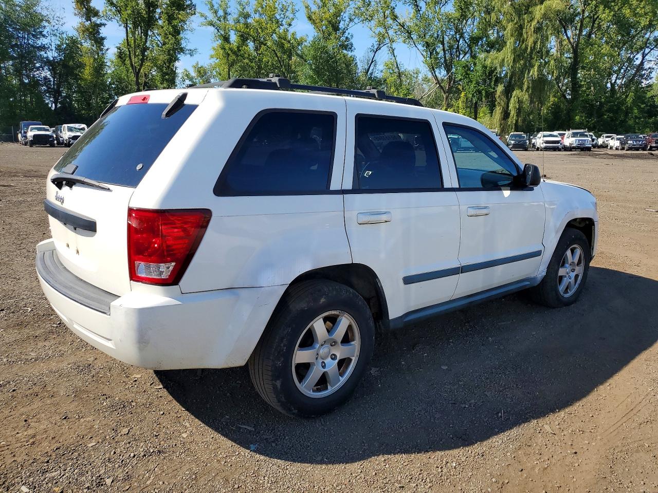 2008 Jeep Grand Cherokee Laredo White vin: 1J8GR48K28C158893