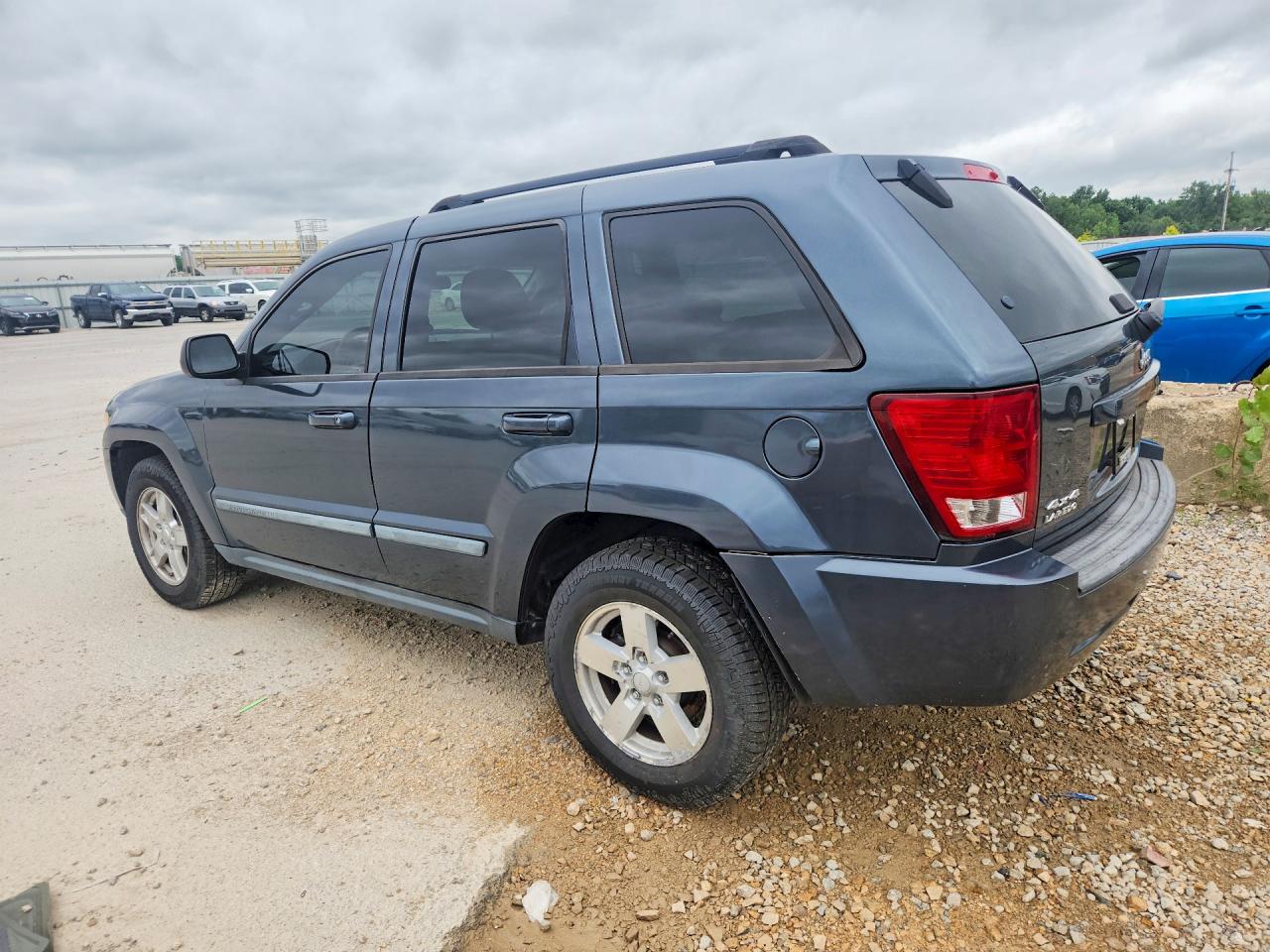2007 Jeep Grand Cherokee Laredo Угольный vin: 1J8GR48K37C559819