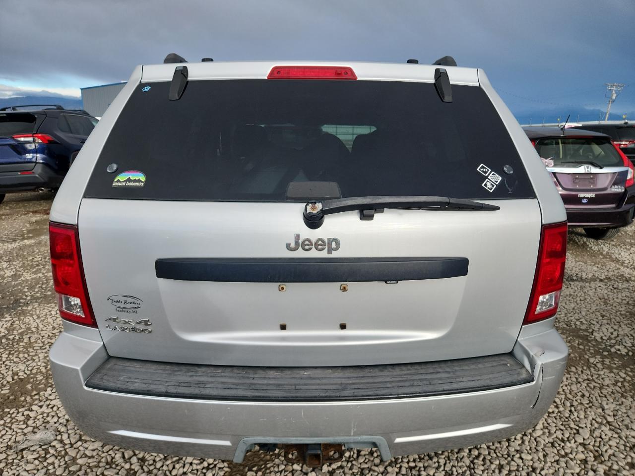 2007 Jeep Grand Cherokee Laredo Silver vin: 1J8GR48K37C617329