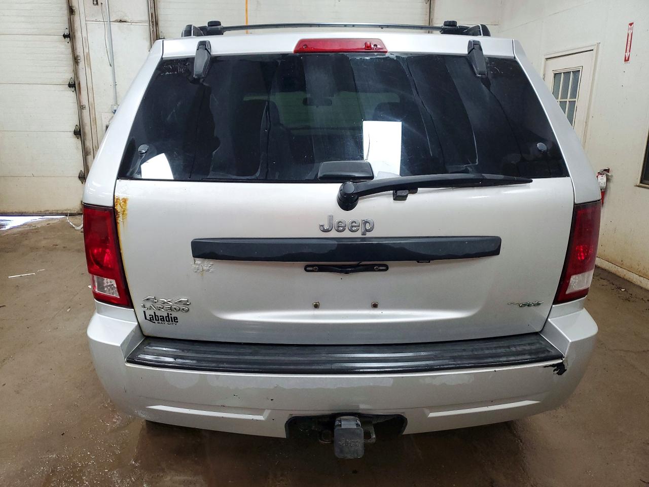 2007 Jeep Grand Cherokee Laredo Silver vin: 1J8GR48K37C651433