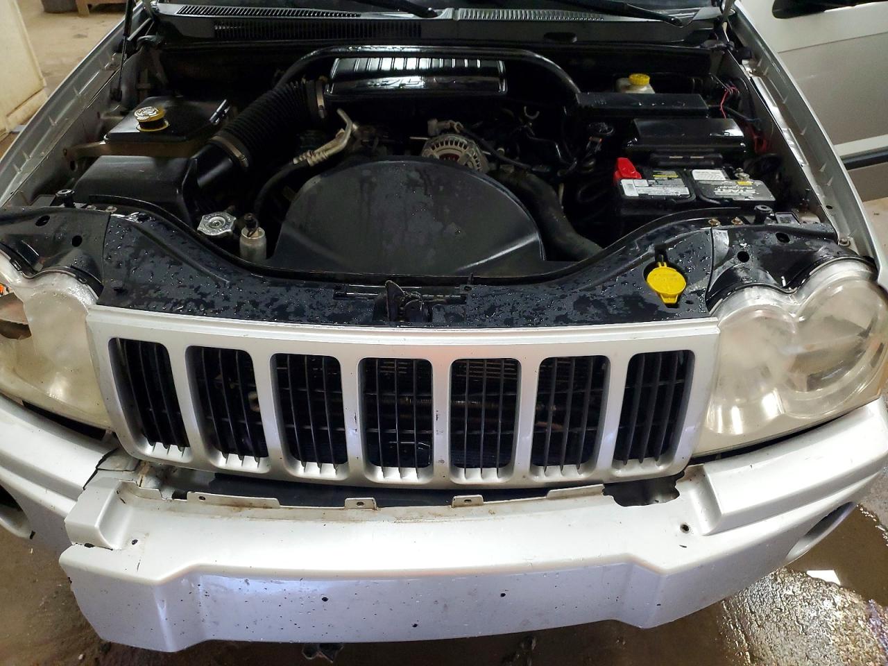 2007 Jeep Grand Cherokee Laredo Silver vin: 1J8GR48K37C651433