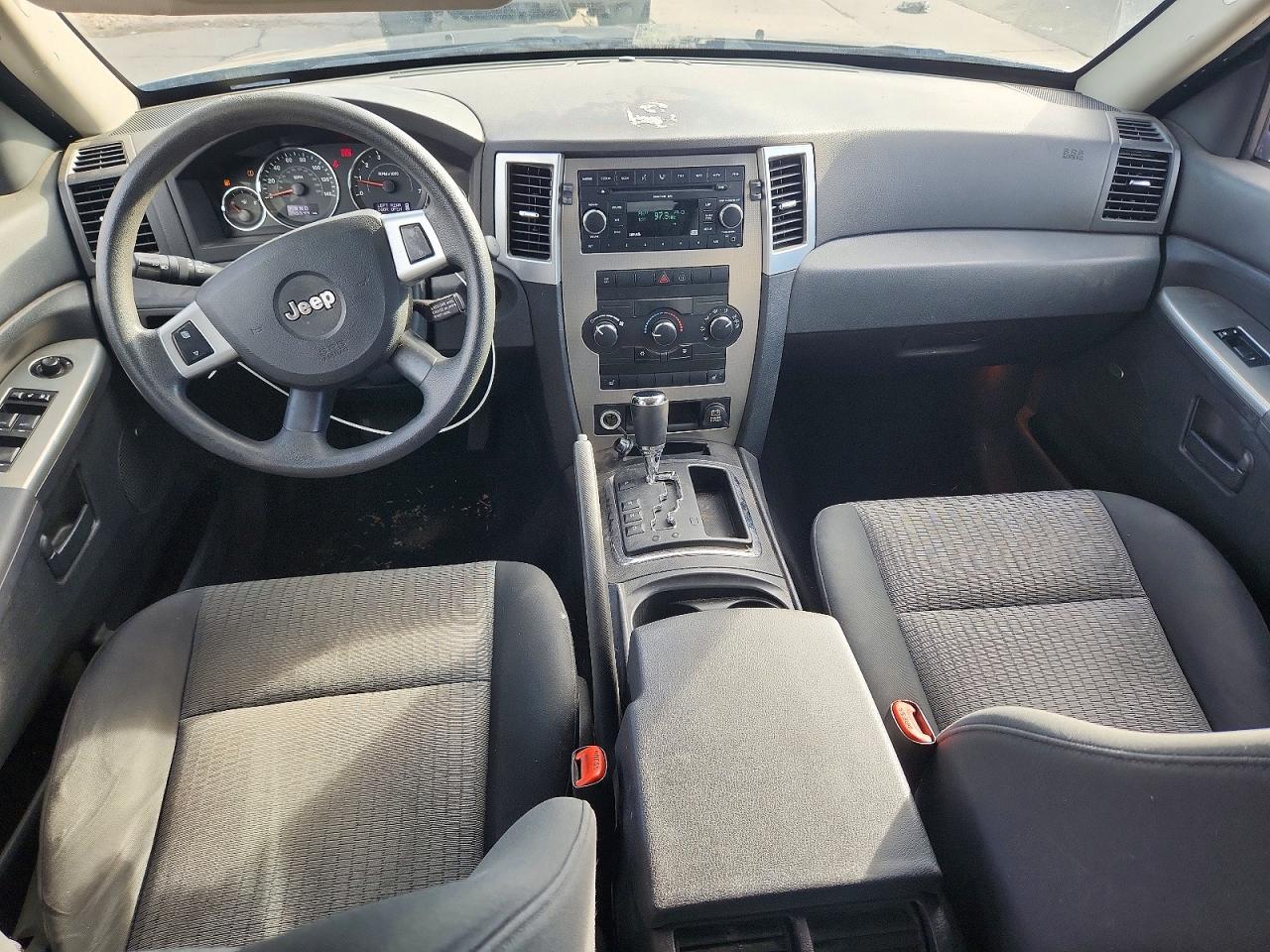 2008 Jeep Grand Cherokee Laredo Черный vin: 1J8GR48K38C103255