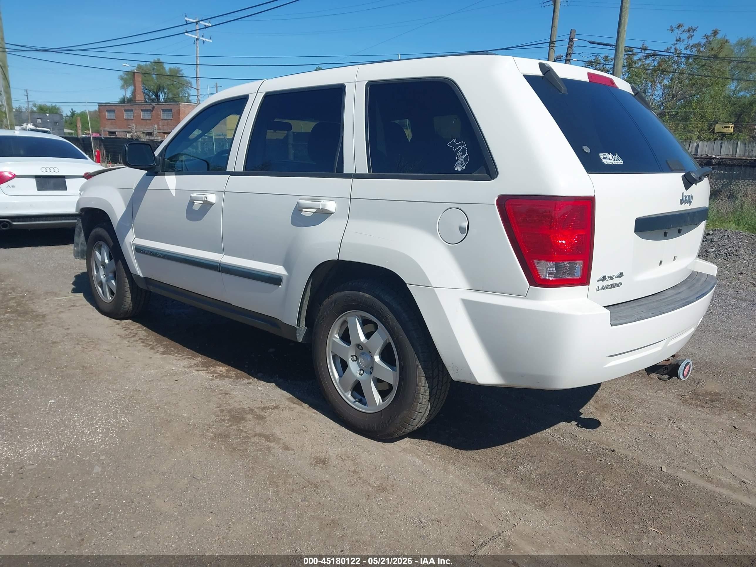 2008 Jeep Grand Cherokee Laredo White vin: 1J8GR48K38C194138