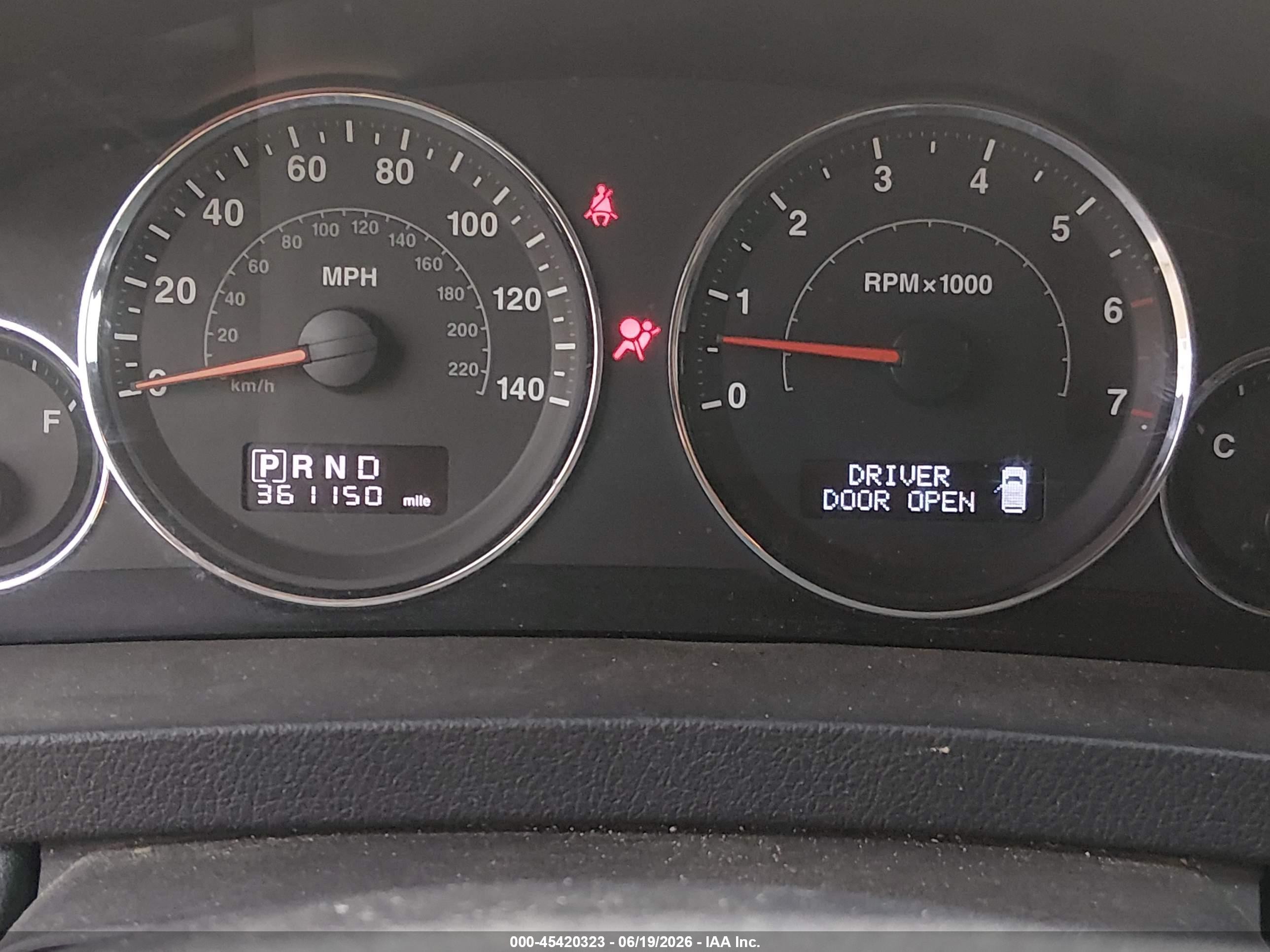 2008 Jeep Grand Cherokee Laredo Silver vin: 1J8GR48K38C225694