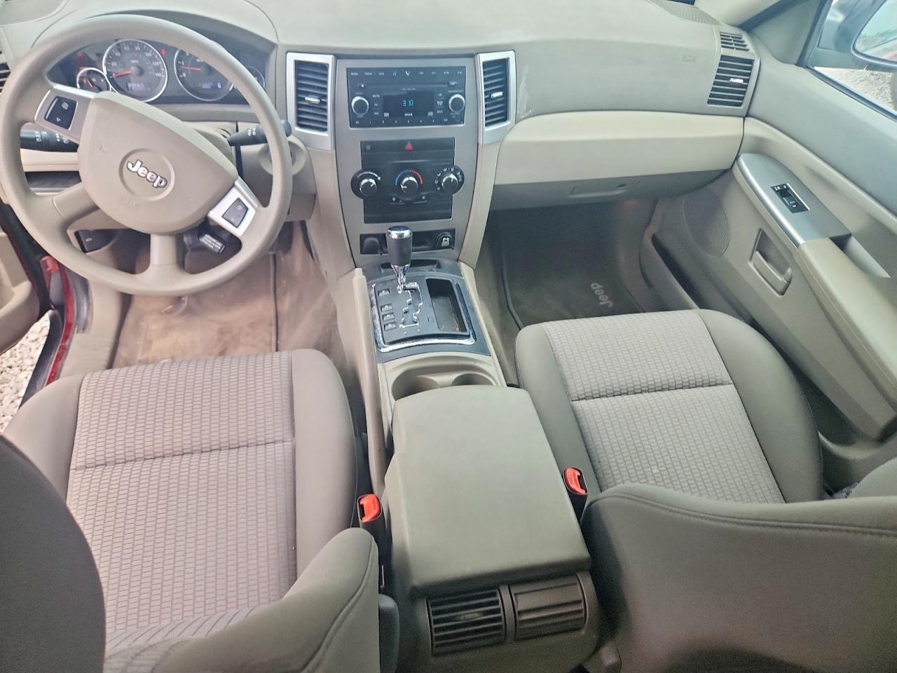 2008 Jeep Grand Cherokee Laredo Красный vin: 1J8GR48K38C228532