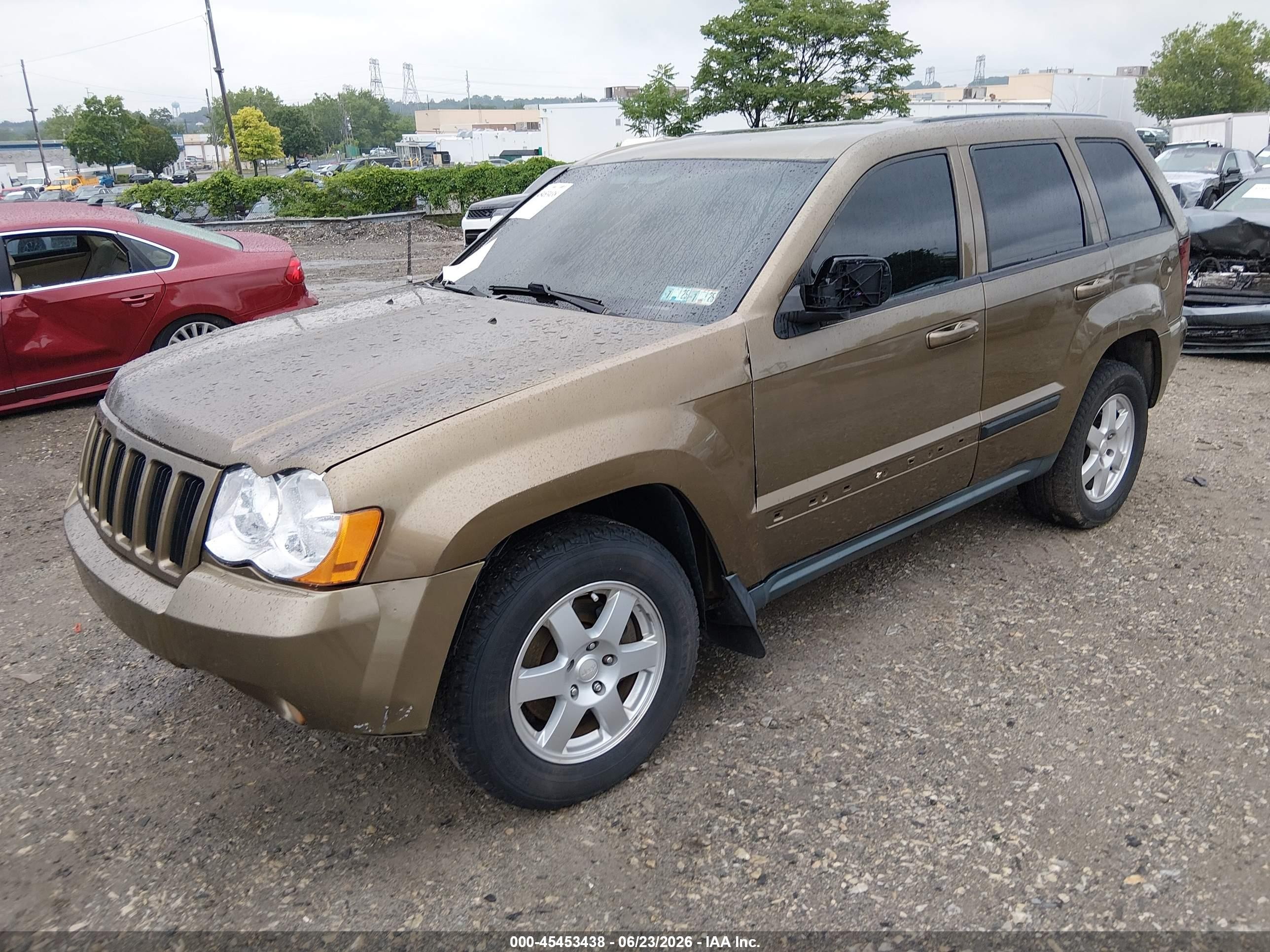 2008 Jeep Grand Cherokee Laredo Brown vin: 1J8GR48K38C238722