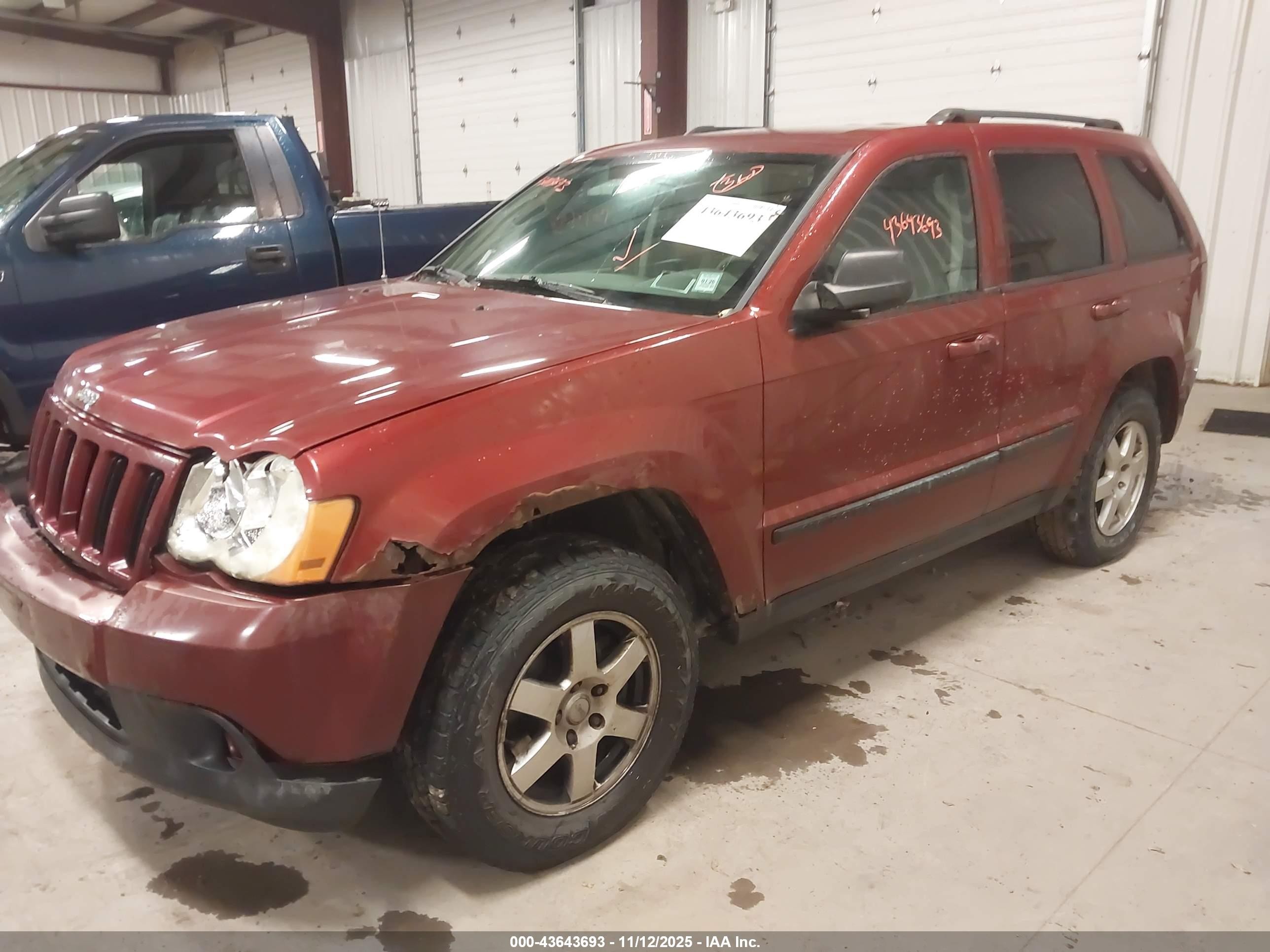 2009 Jeep Grand Cherokee Laredo Красный vin: 1J8GR48K39C511868